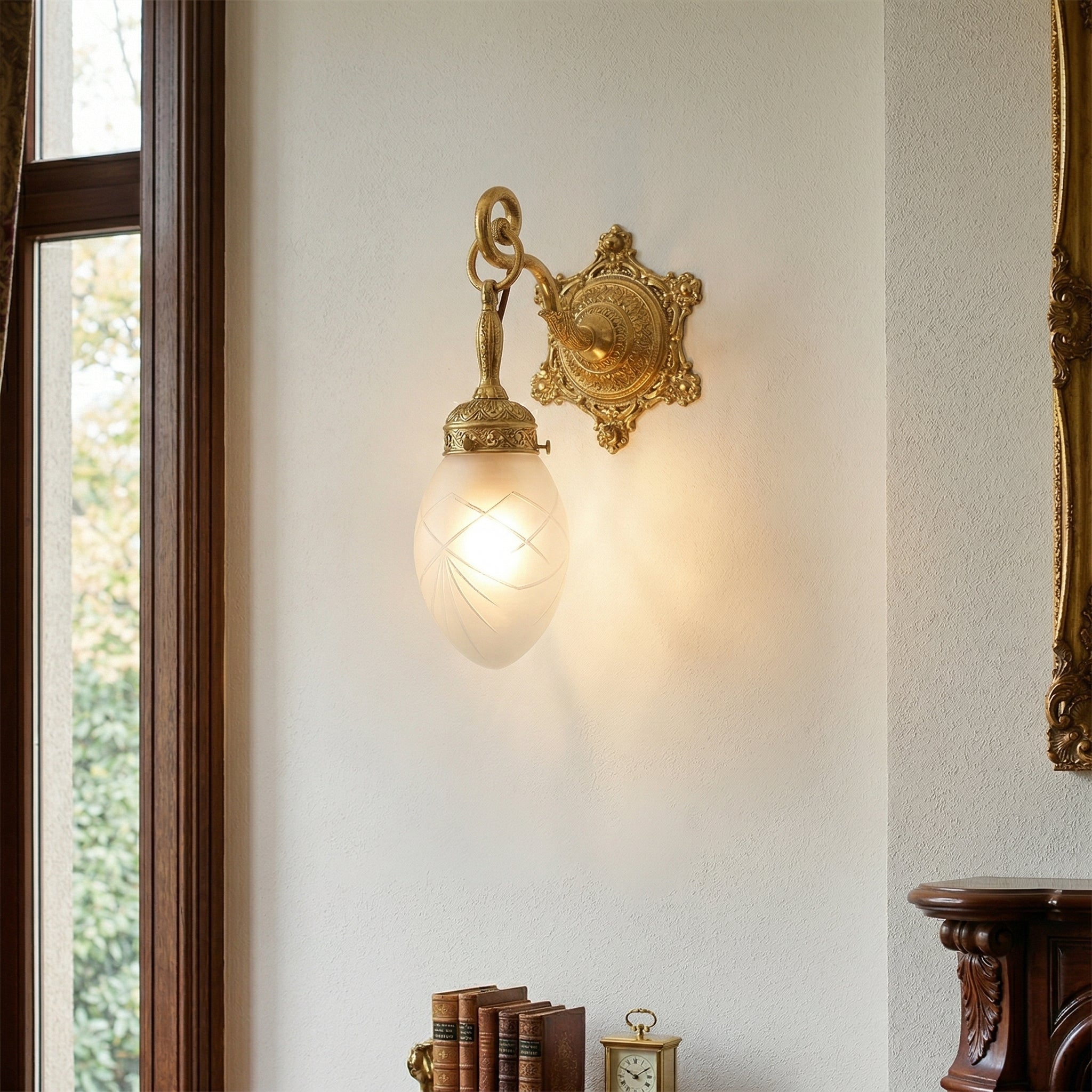 Varessa Classic Wall Lamp
