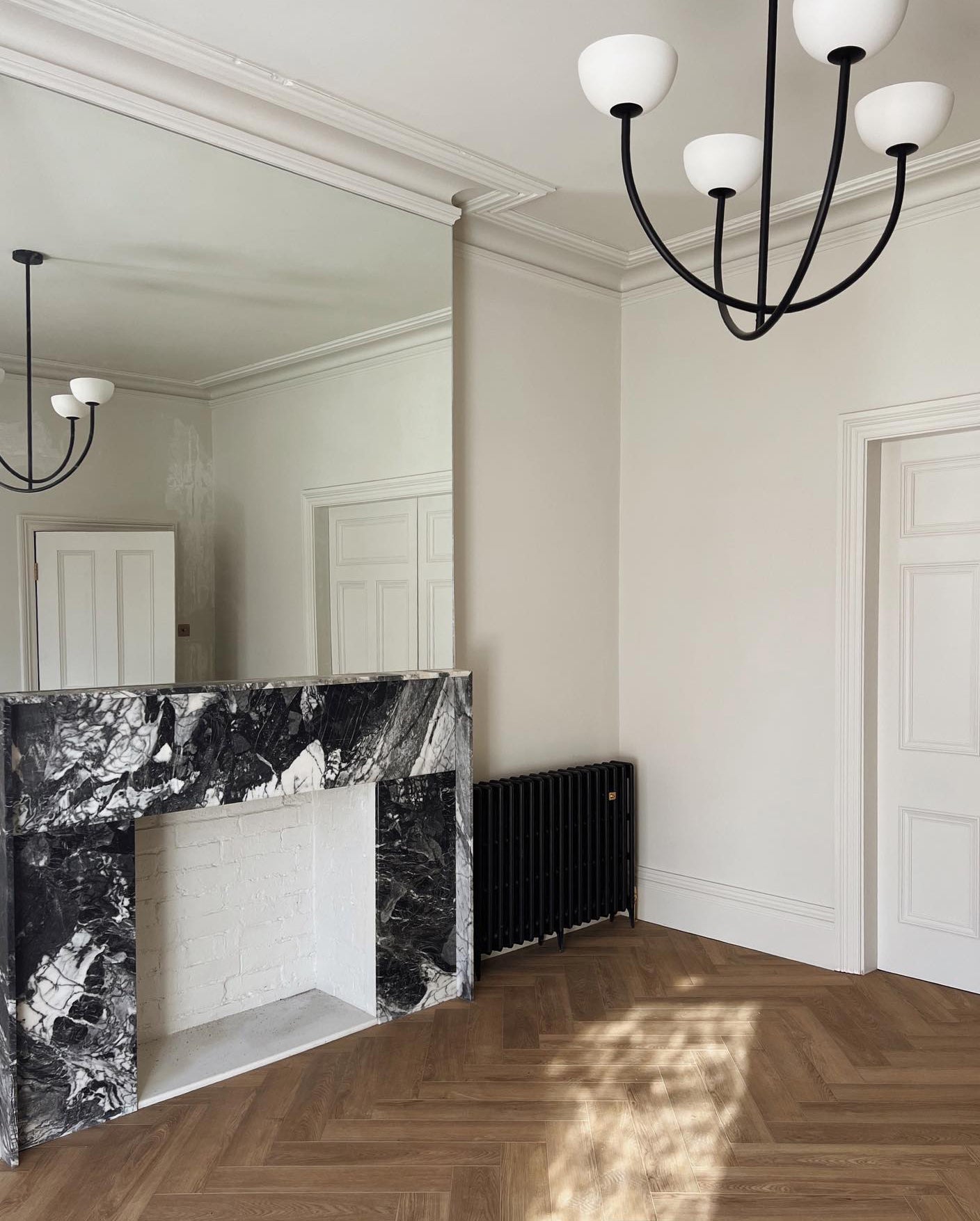 Sorinella Chandelier
