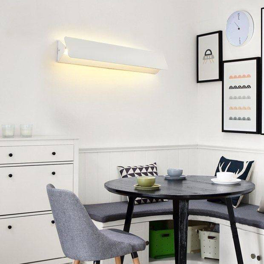 Ray Industrial Linear Outdoor Wall Lamp