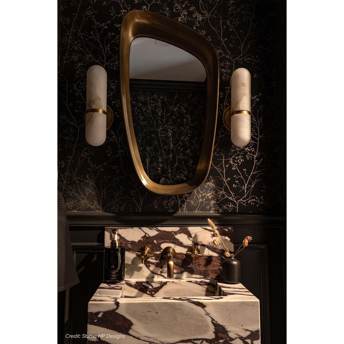Salon Alabaster Wall Lamp