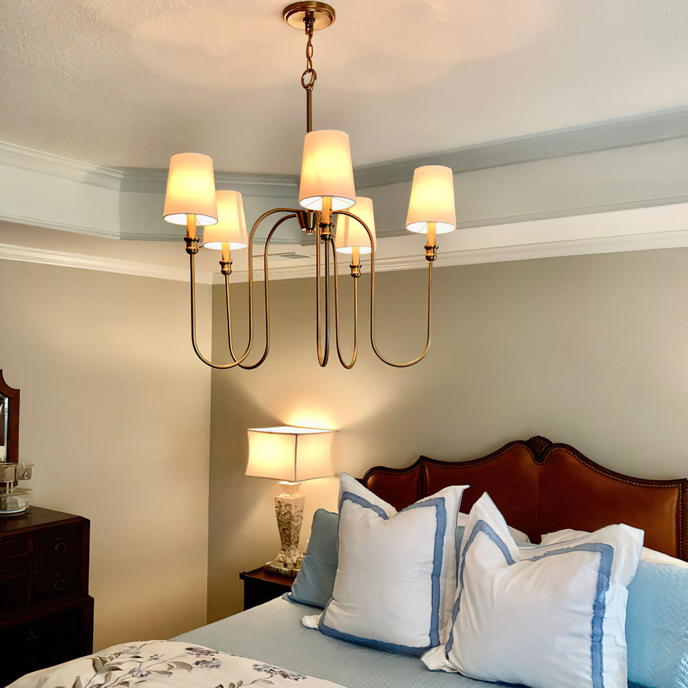 Rivelelle Chandelier