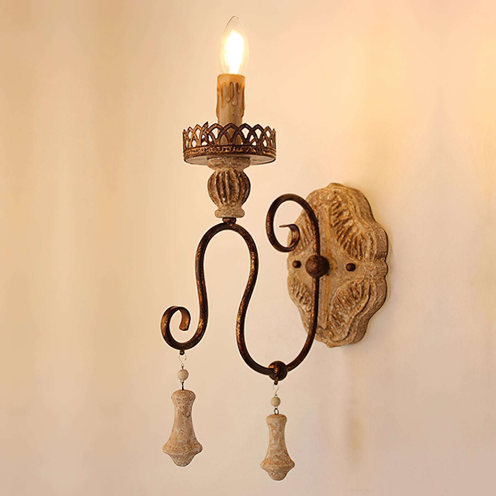 Viraiiella Wall Lamp