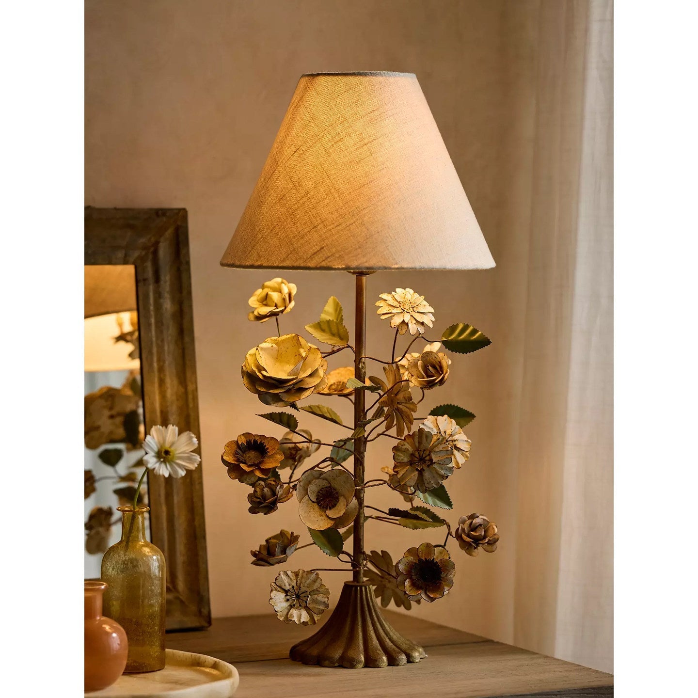 Sculpted Metal Floral Table Lamp