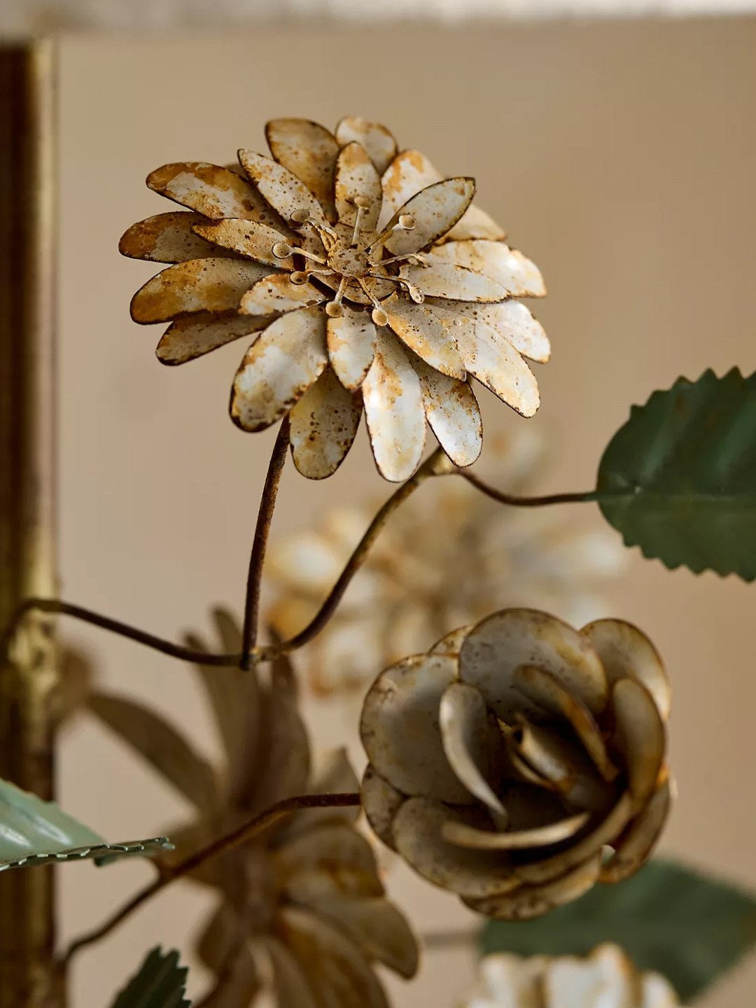 Sculpted Metal Floral Table Lamp