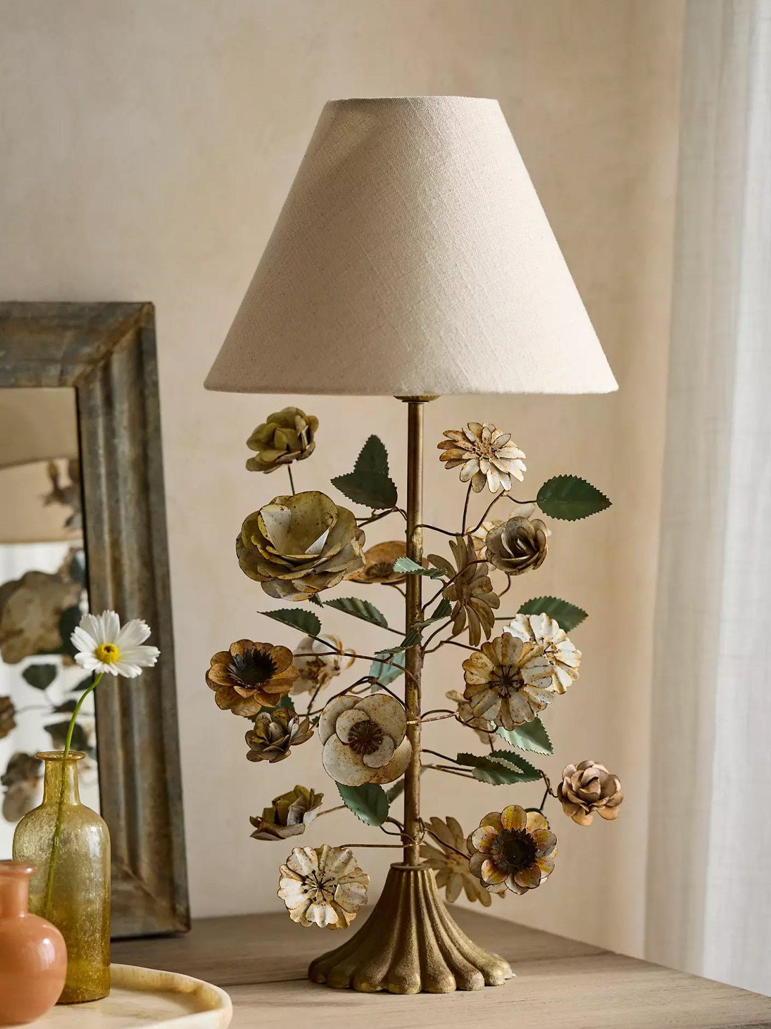 Sculpted Metal Floral Table Lamp