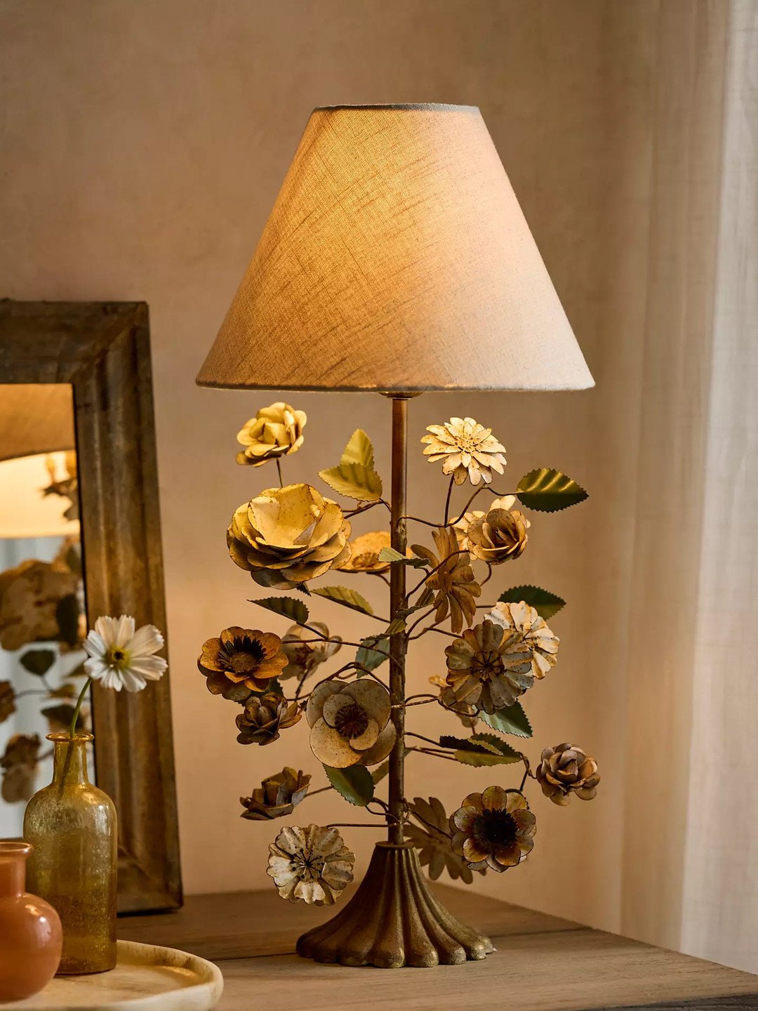Sculpted Metal Floral Table Lamp