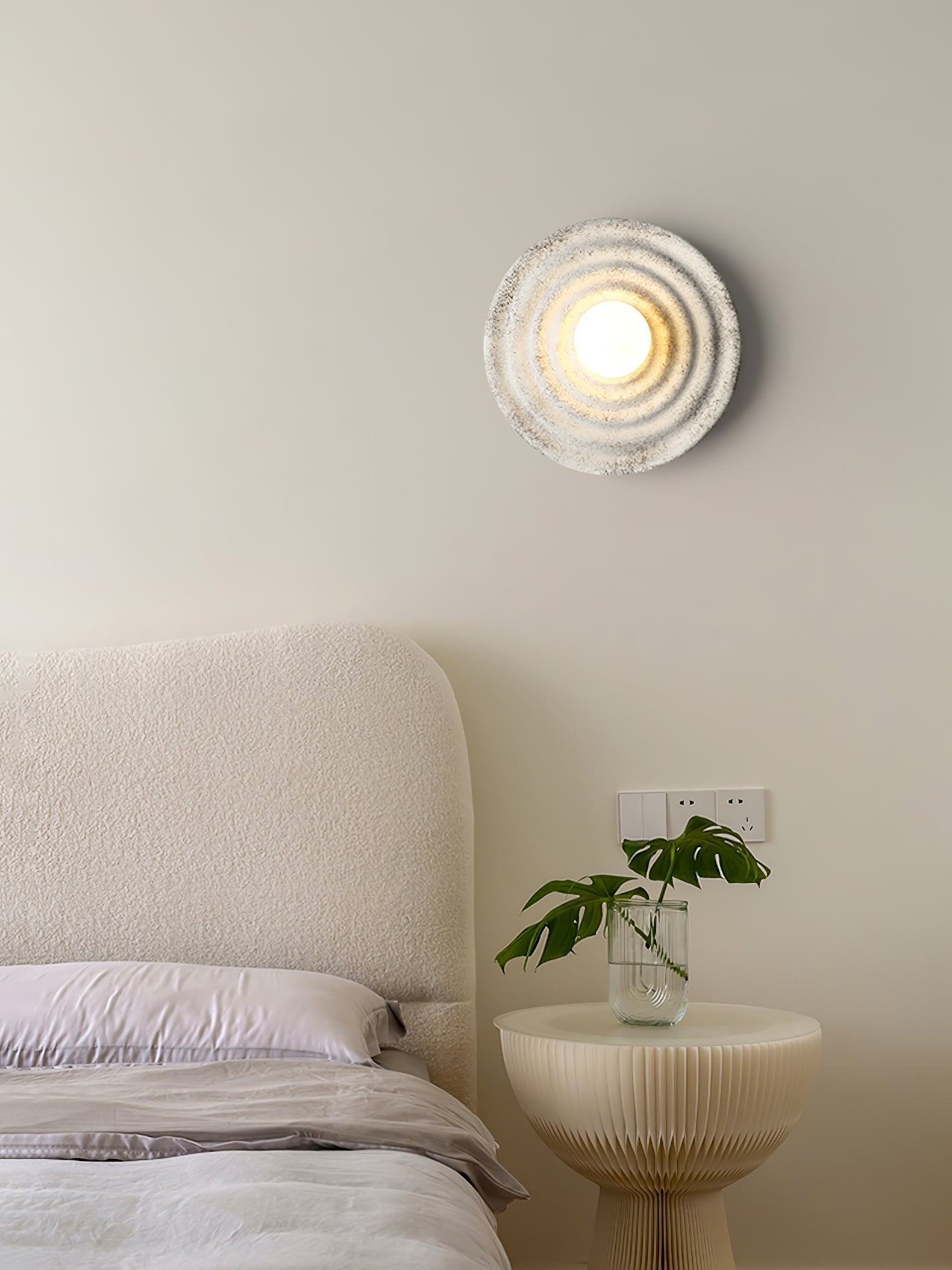 Ersila Modern Minimalist Resin Wall Lamp
