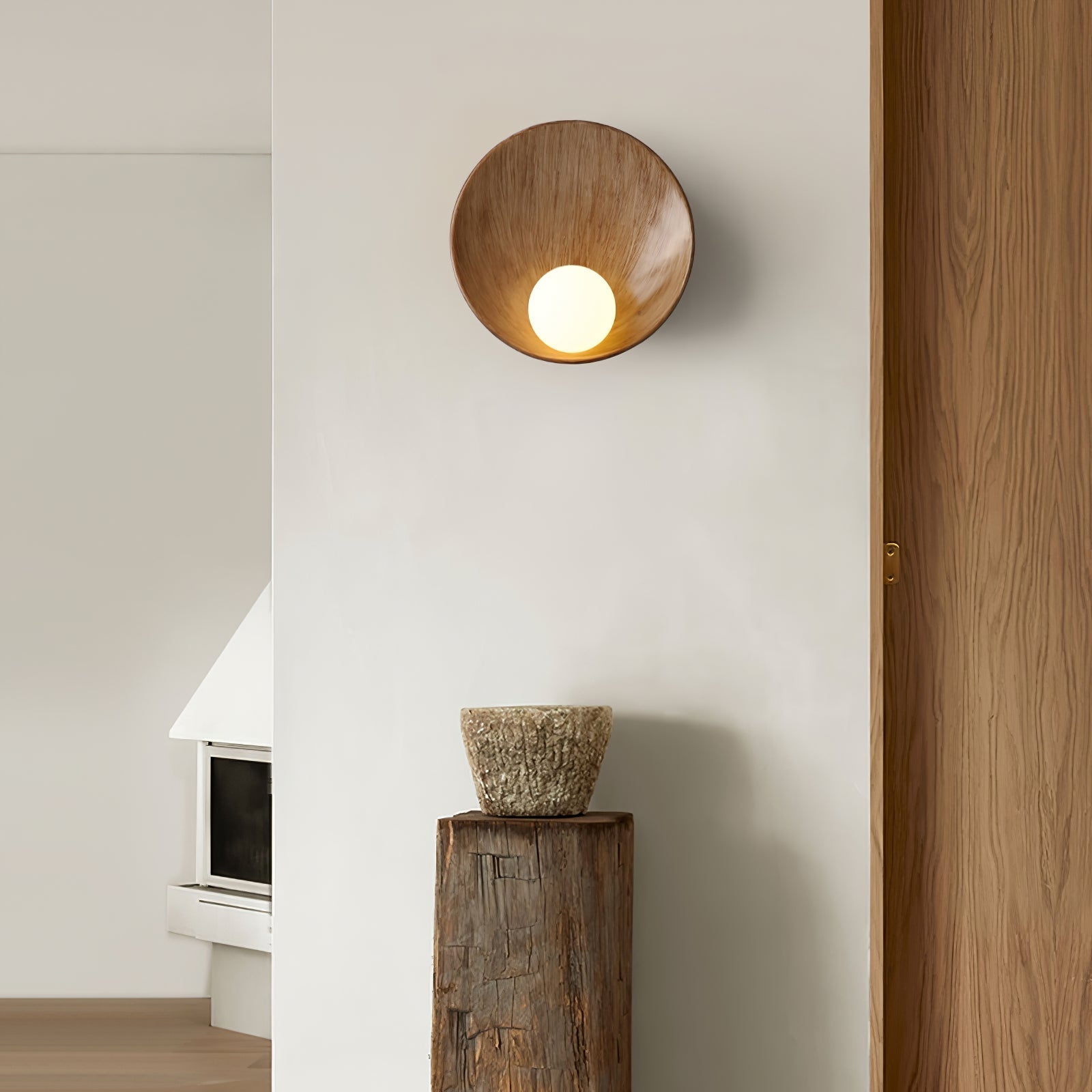 Ersila Modern Minimalist Resin Wall Lamp
