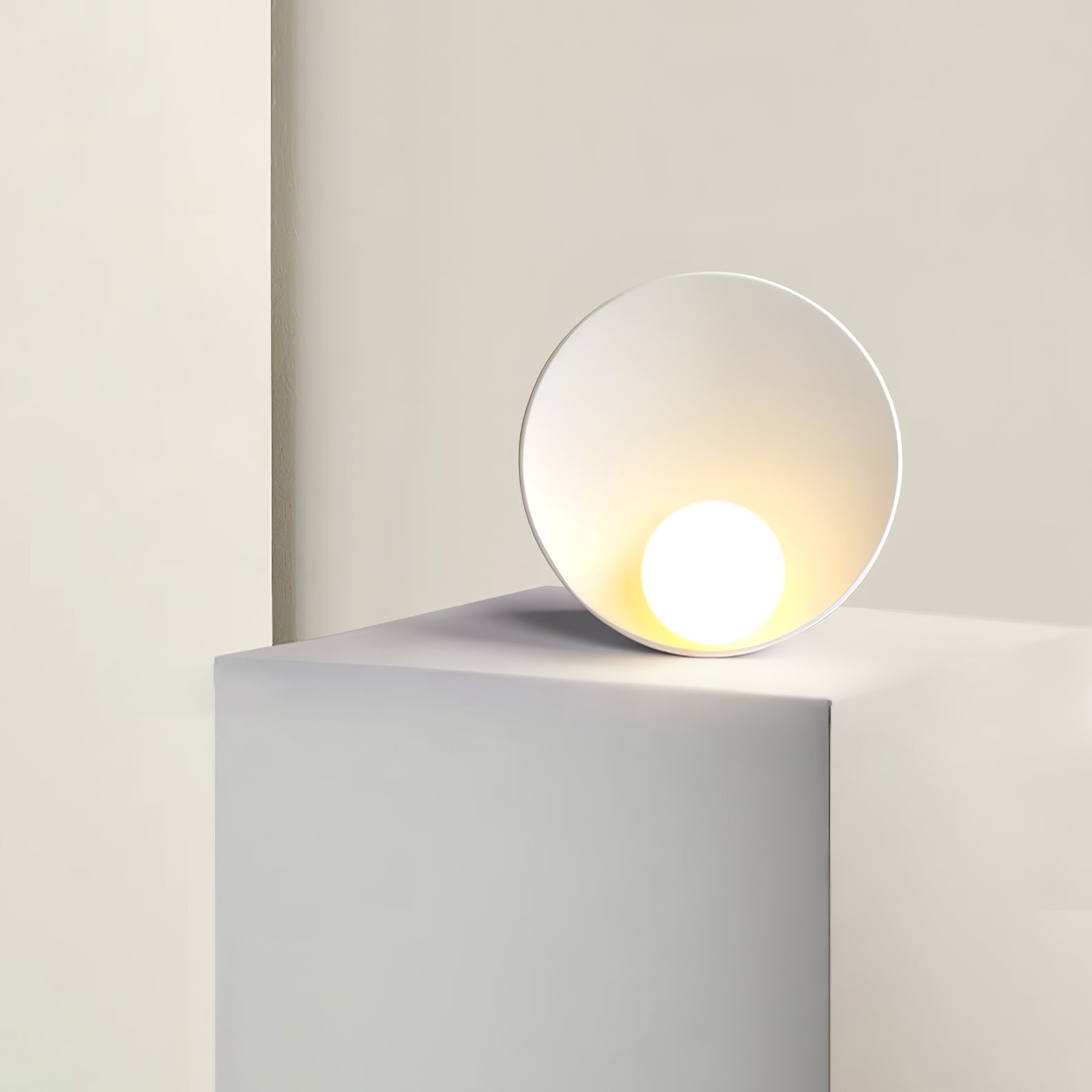 Ersila Modern Minimalist Resin Wall Lamp
