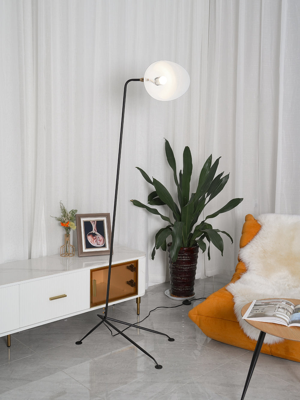 Nellie Minimalist Floor Lamp