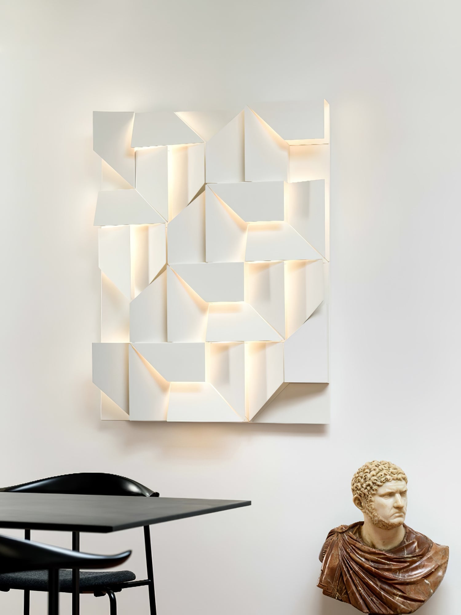 Arthaen Shadows Grand Sconce Wall lamp