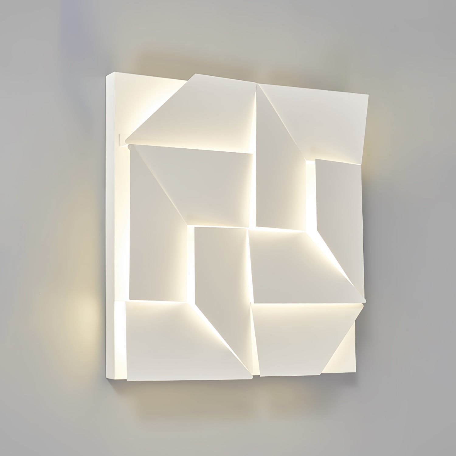 Arthaen Shadows Grand Sconce Wall lamp