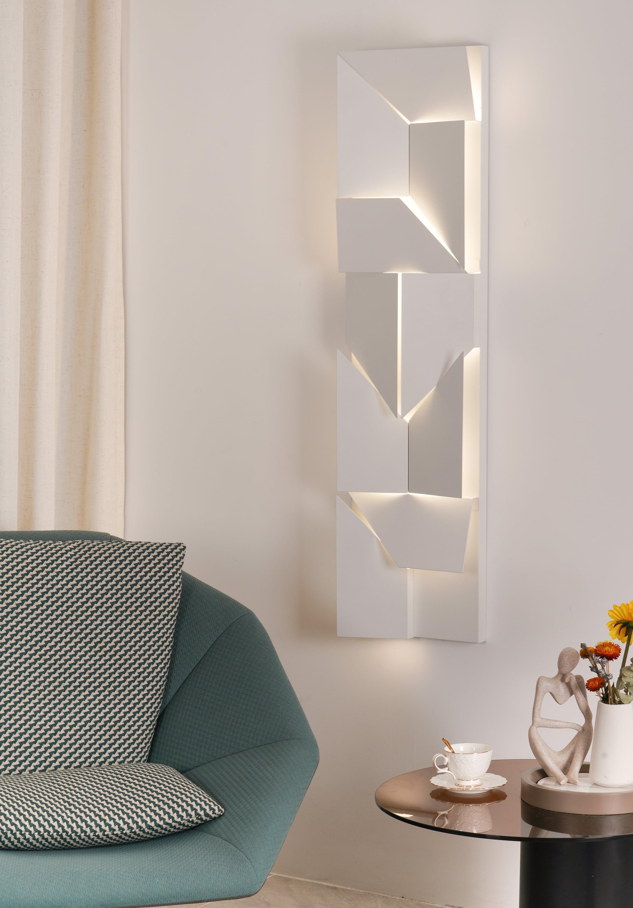 Arthaen Shadows Grand Sconce Wall lamp