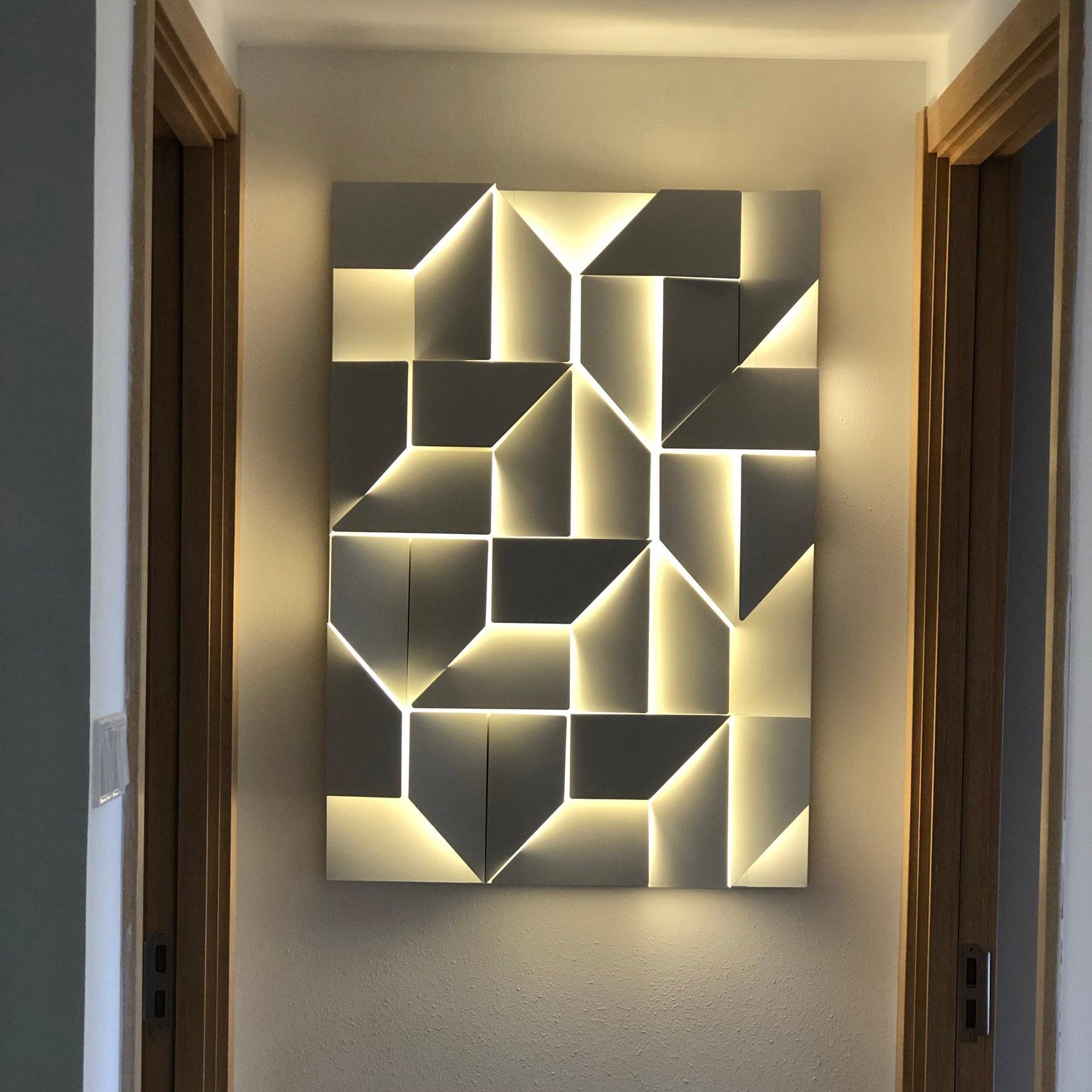 Arthaen Shadows Grand Sconce Wall lamp