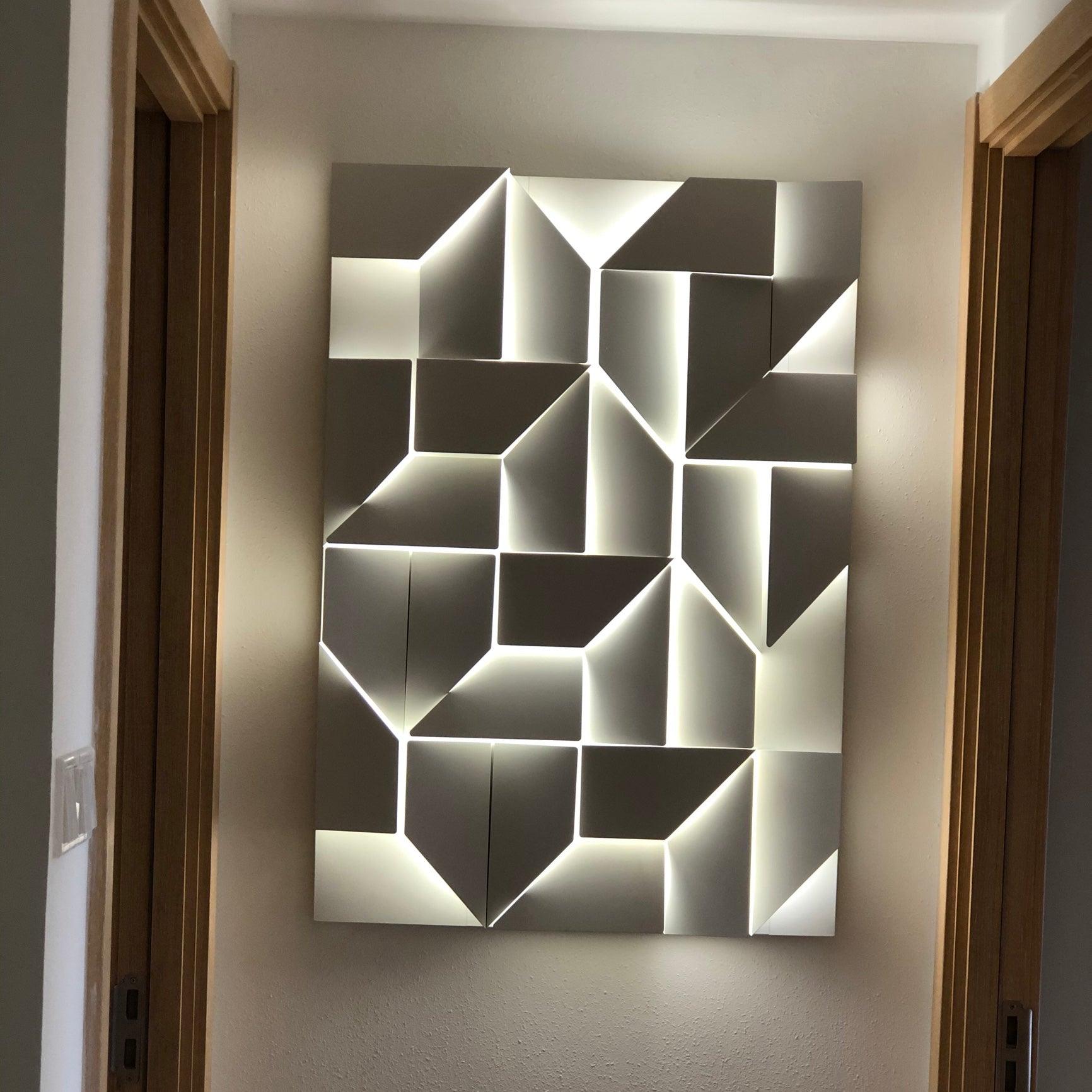 Arthaen Shadows Grand Sconce Wall lamp