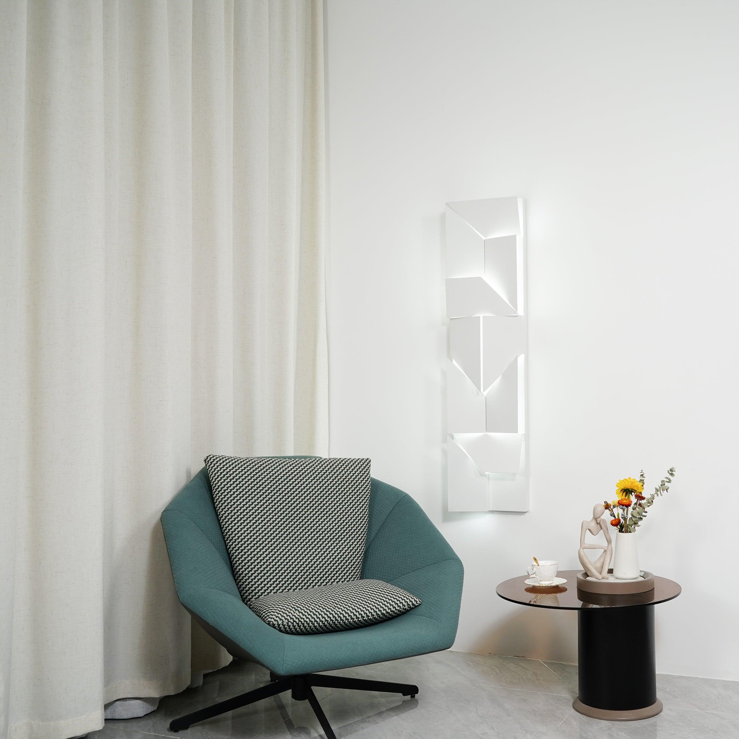 Arthaen Shadows Grand Sconce Wall lamp