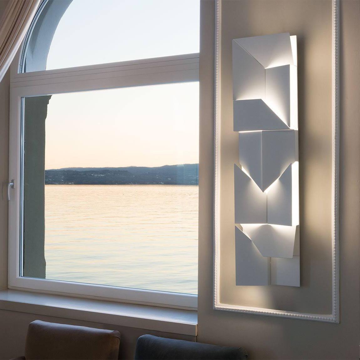 Arthaen Shadows Grand Sconce Wall lamp