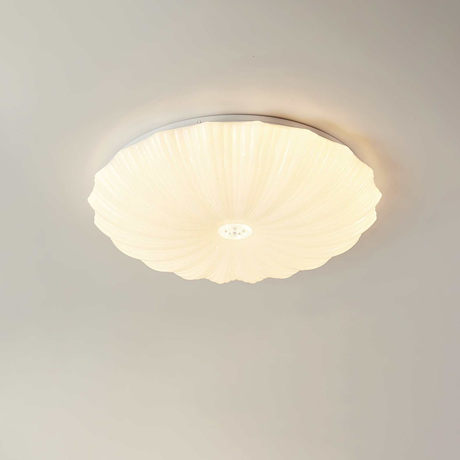 Maraira Nordic Art Shell Round Ceiling Lamp