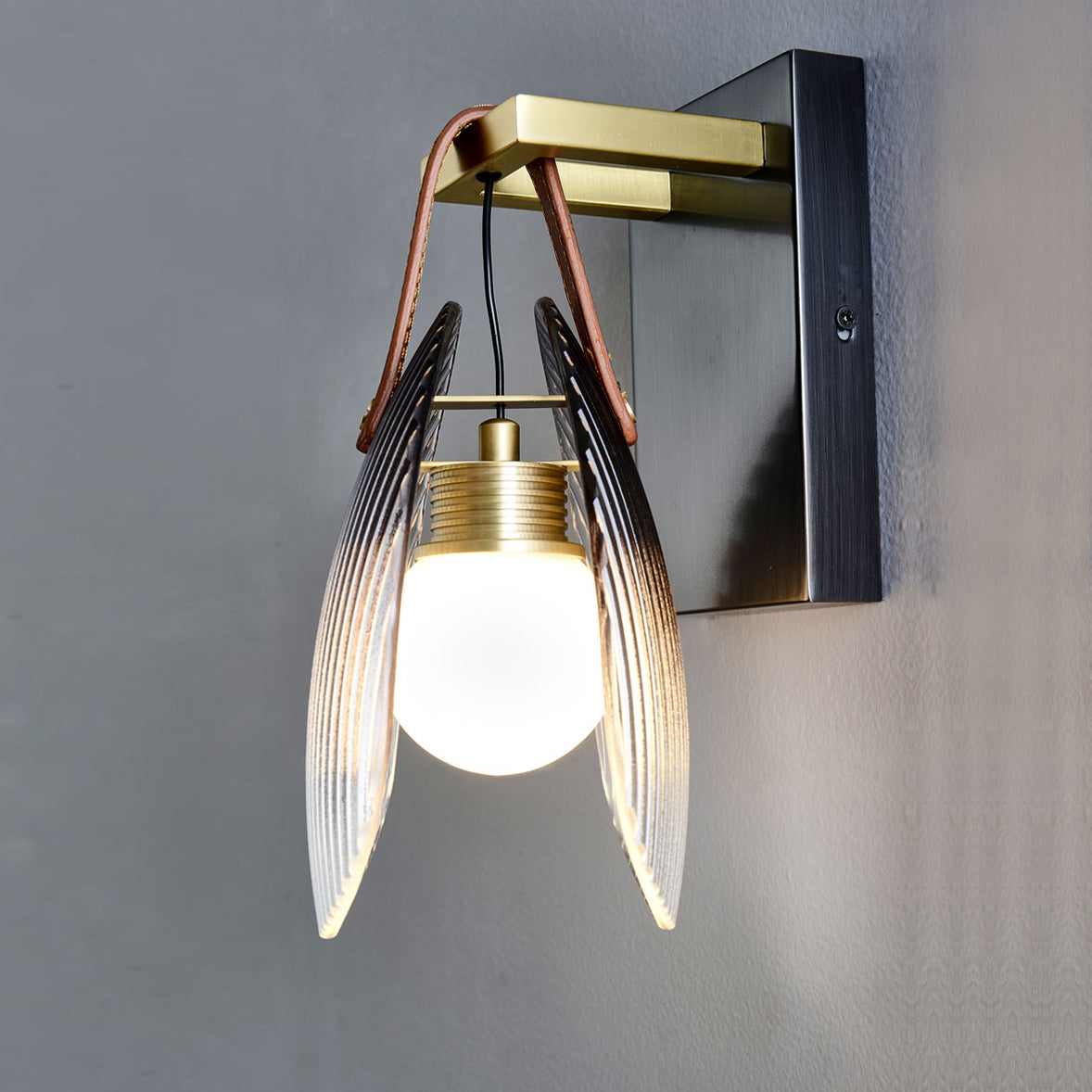 Teriisenne Wall Lamp