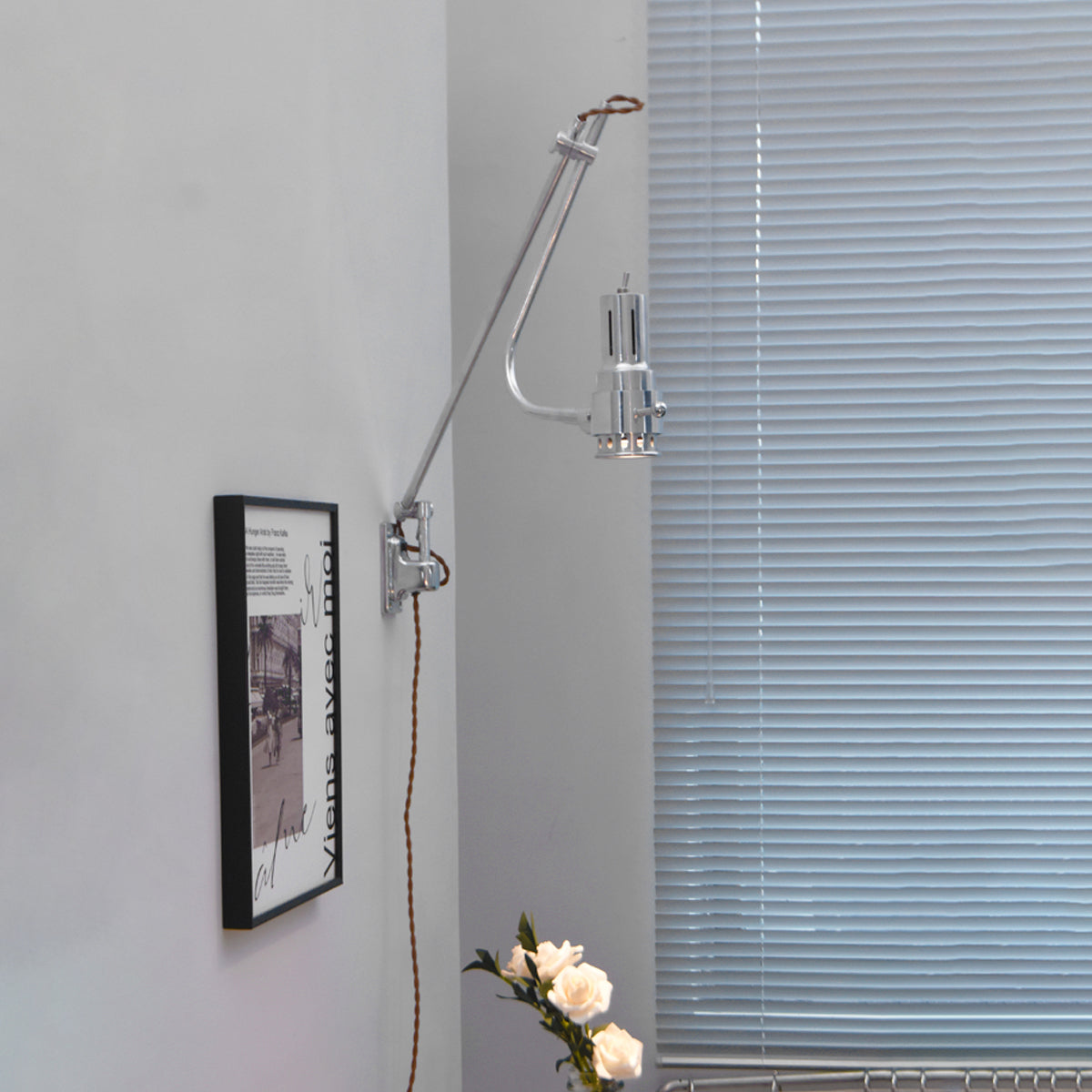 Viraiira Wall Lamp