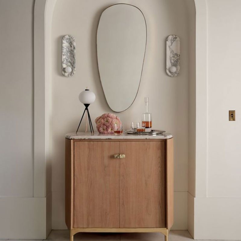 Pith Elegant Metal Wall Lamp