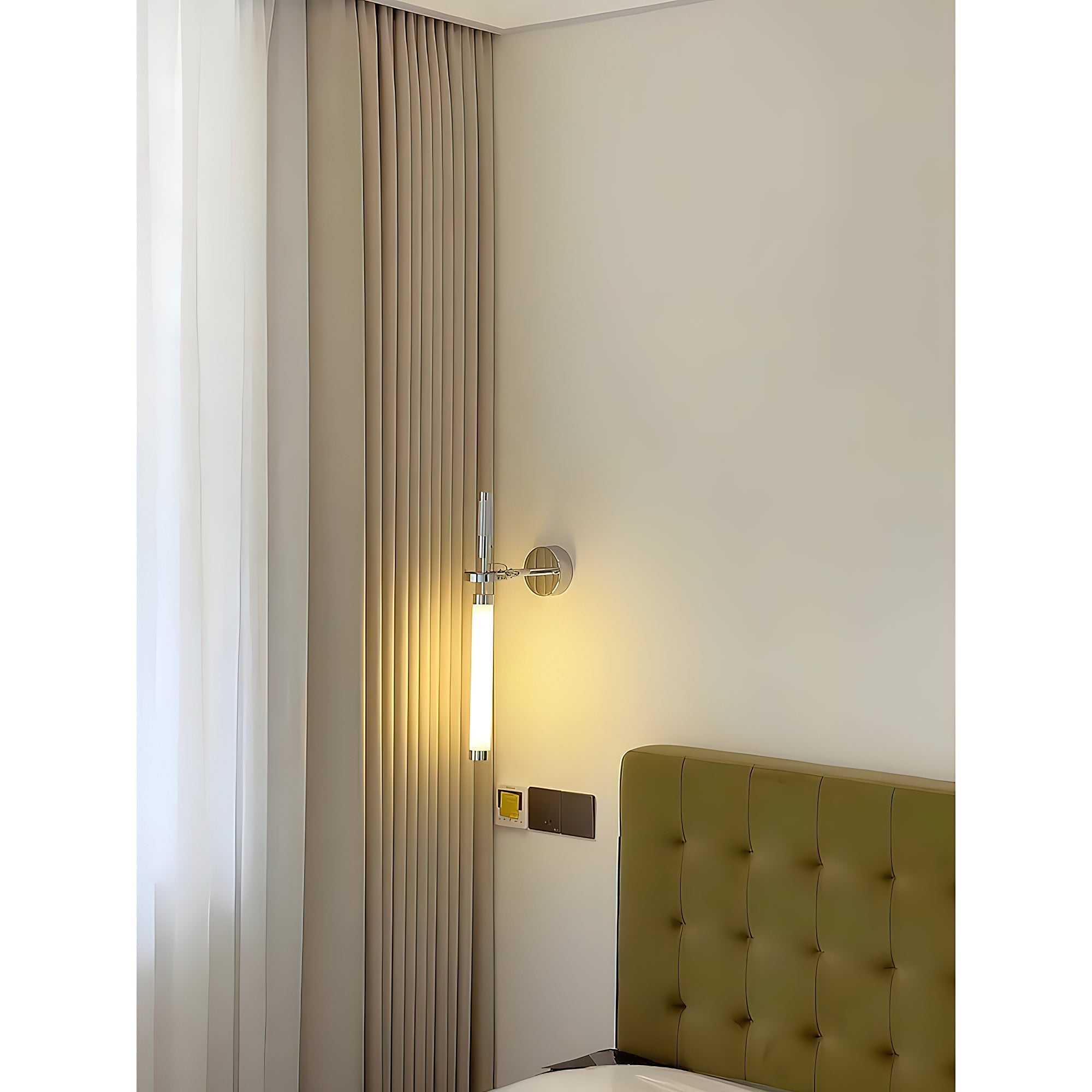 Velerelle Wall Lamp
