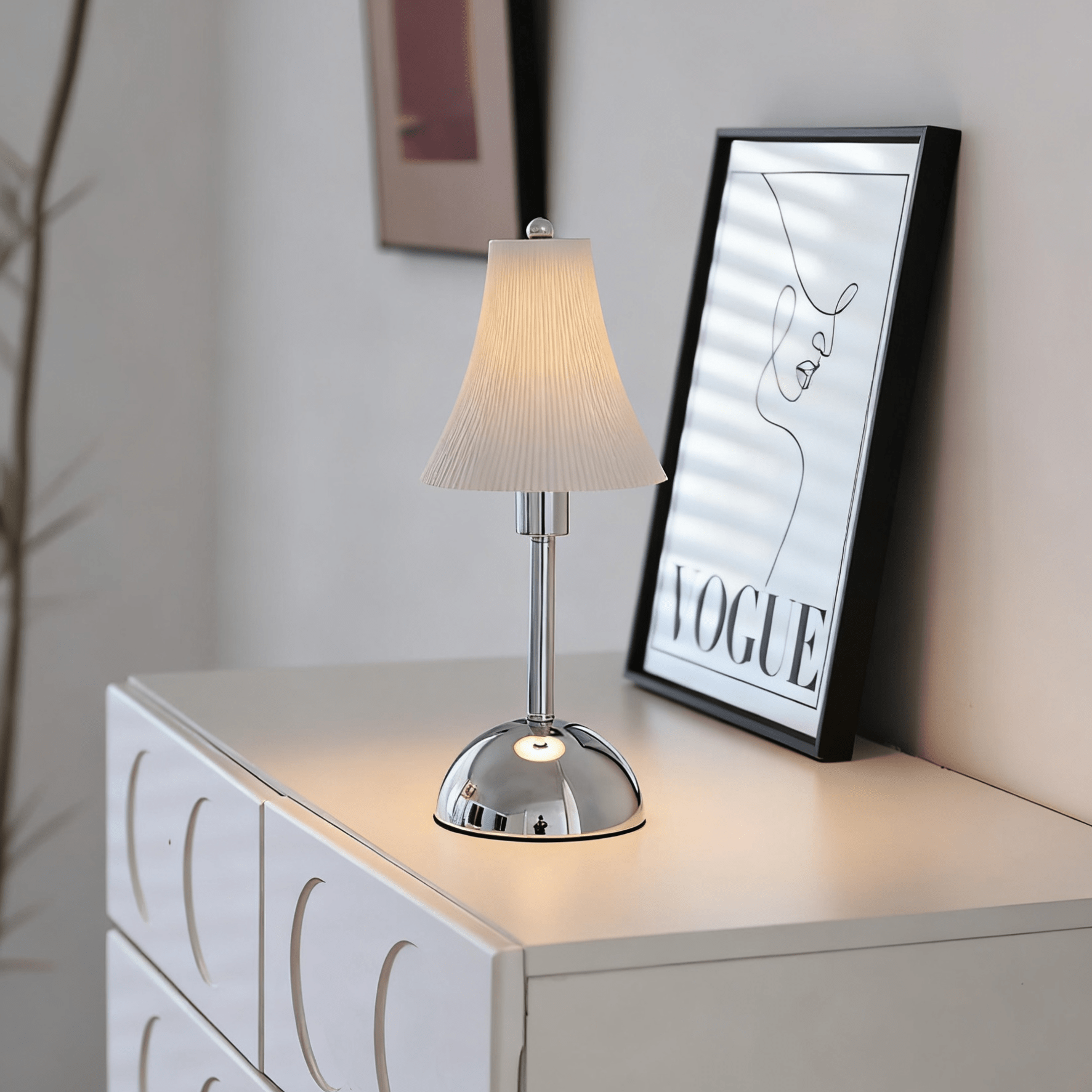 Elarin Slim Waist Table Lamp