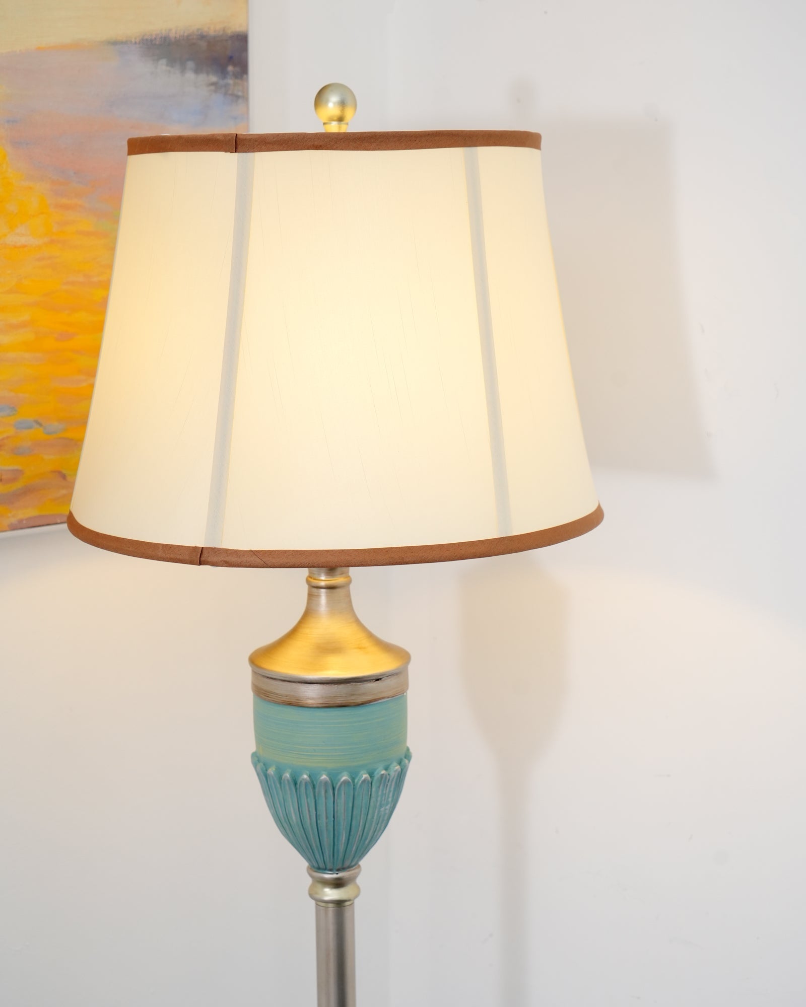 Niraaya Vintage Resin Floor Lamp