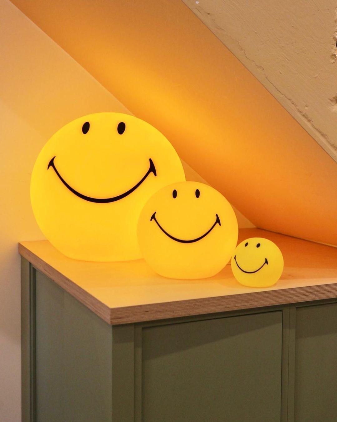 Fiera Plastic Playful Table Lamp