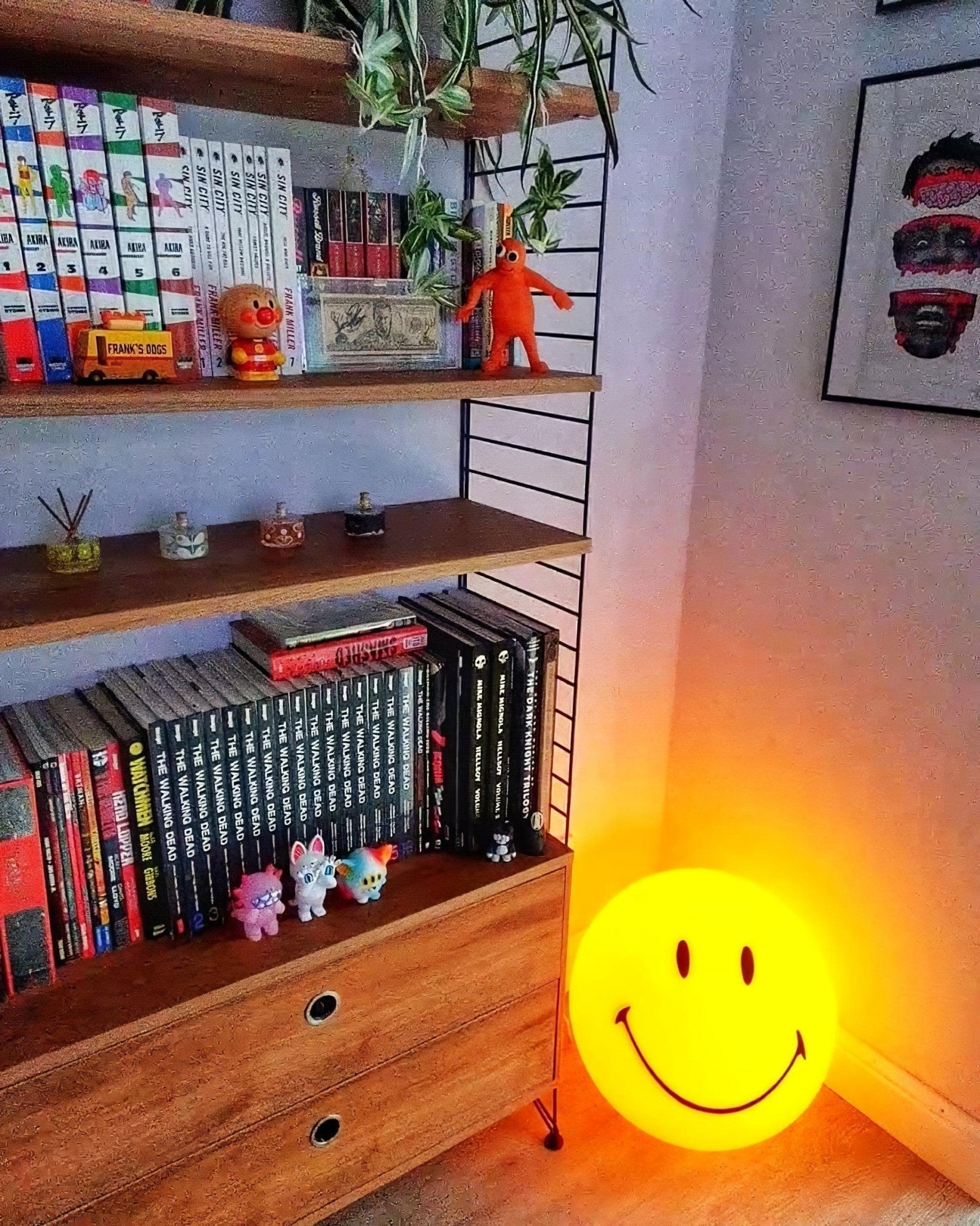 Rymt Plastic Whimsical Table Lamp