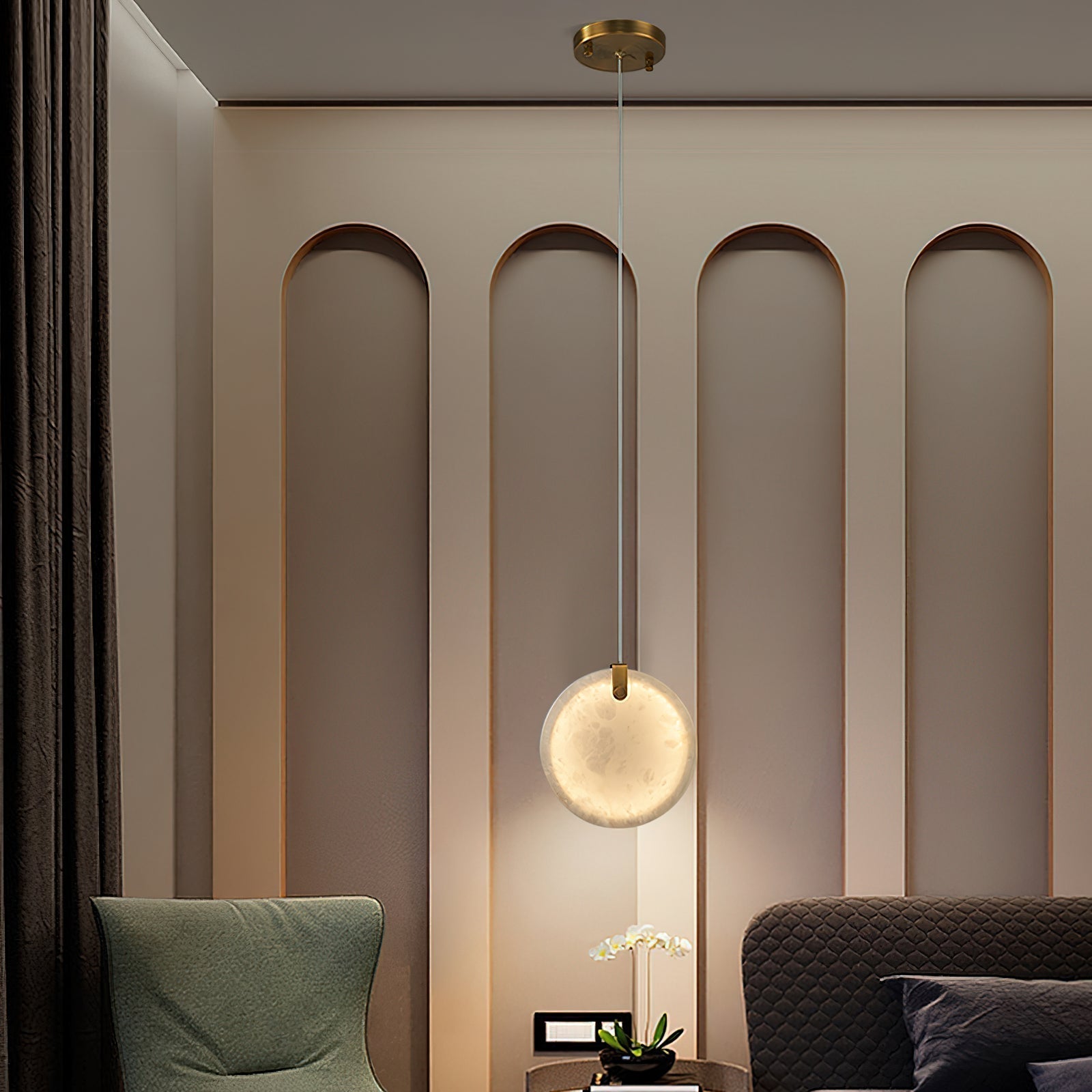 Nivaine Alabaster Pendant Light