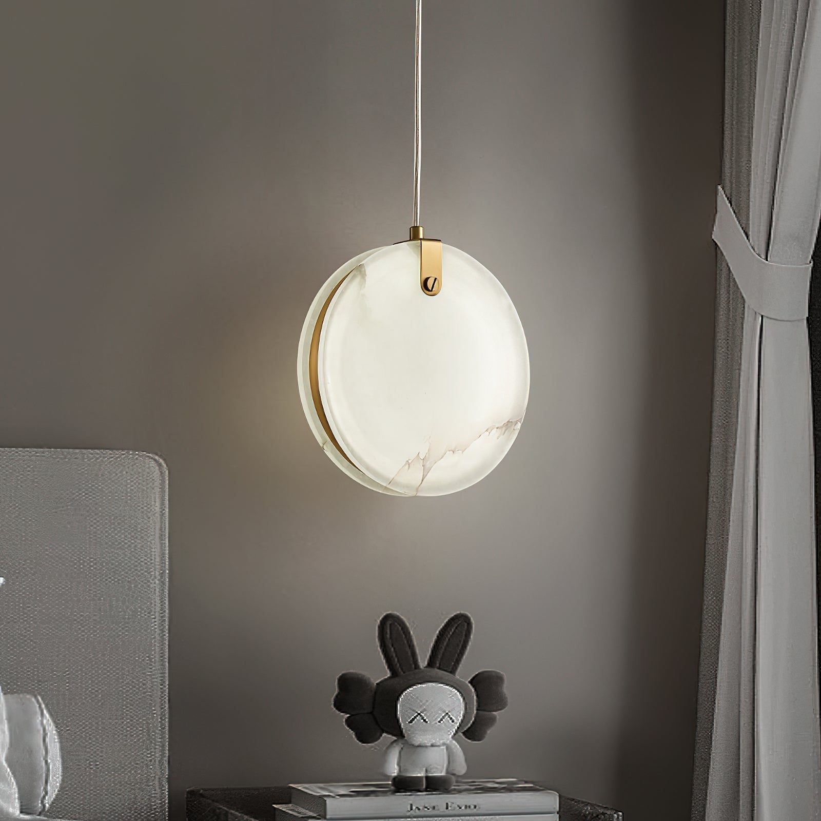 Nivaine Alabaster Pendant Light