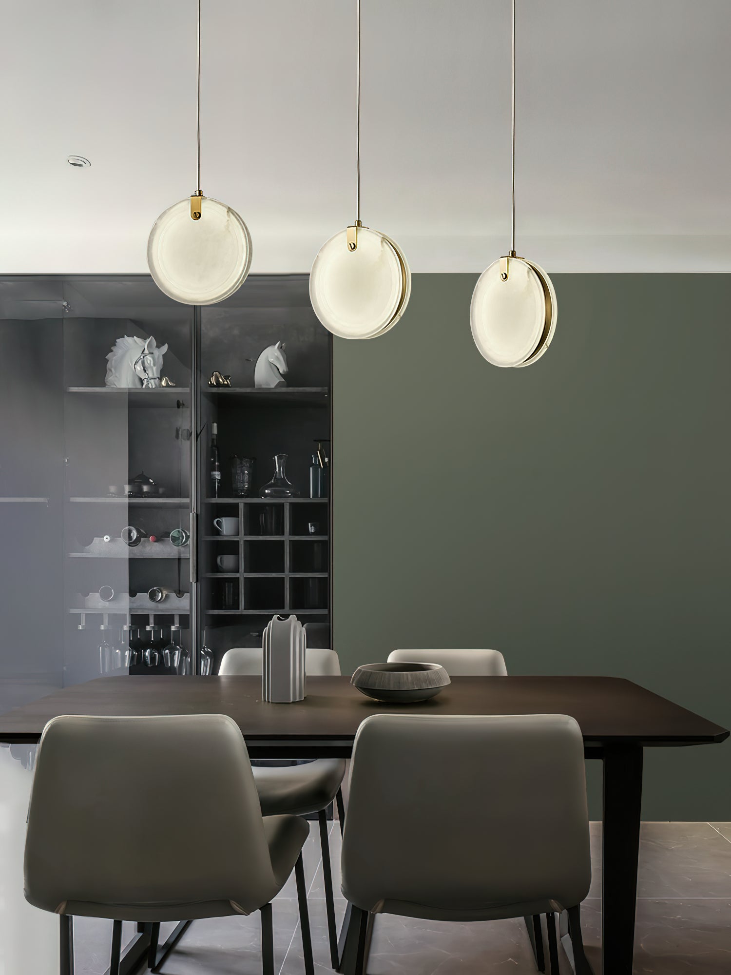 Nivaine Alabaster Pendant Light