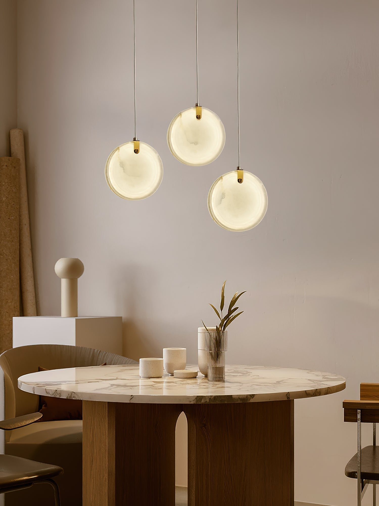 Nivaine Alabaster Pendant Light