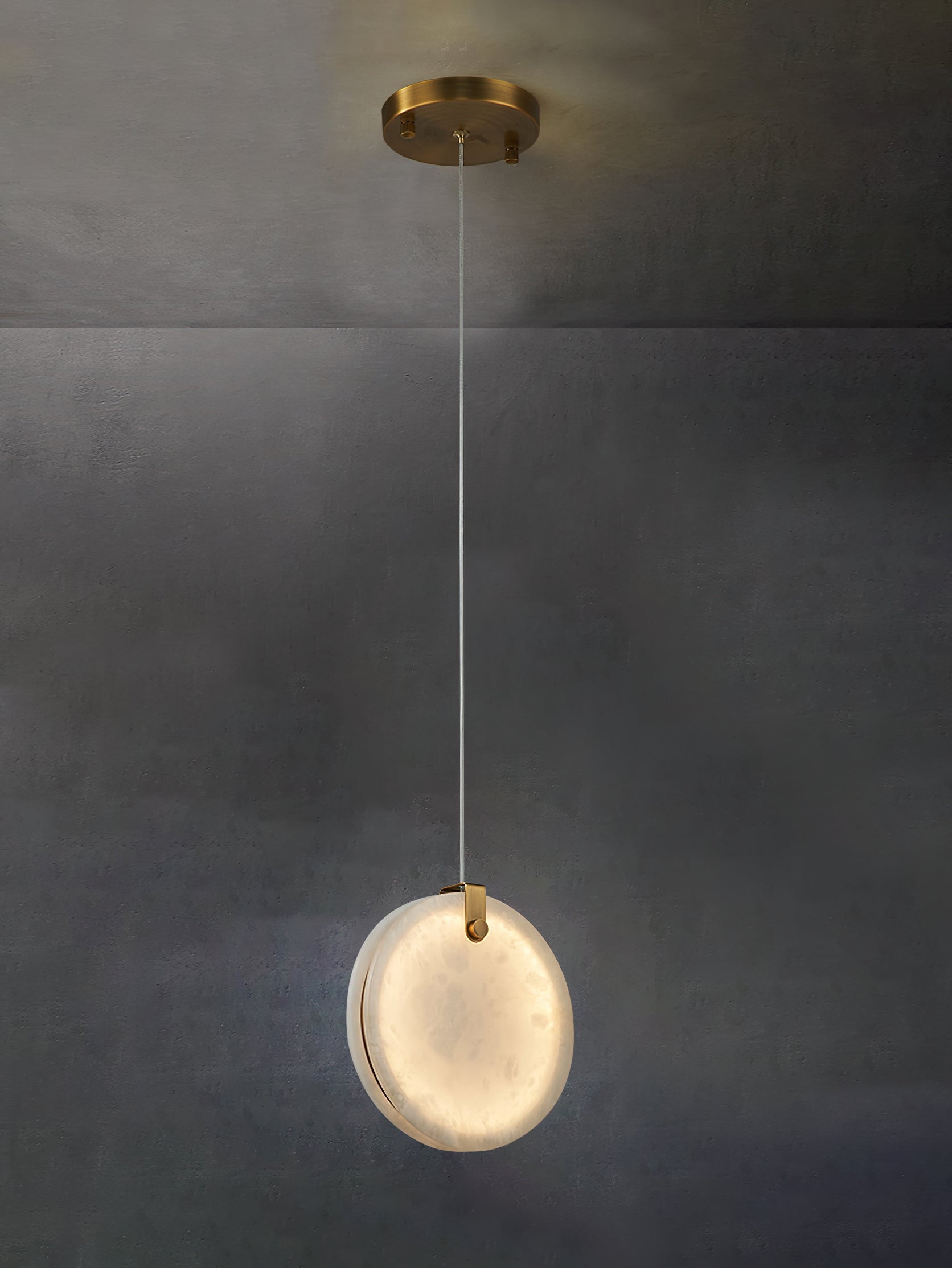 Nivaine Alabaster Pendant Light
