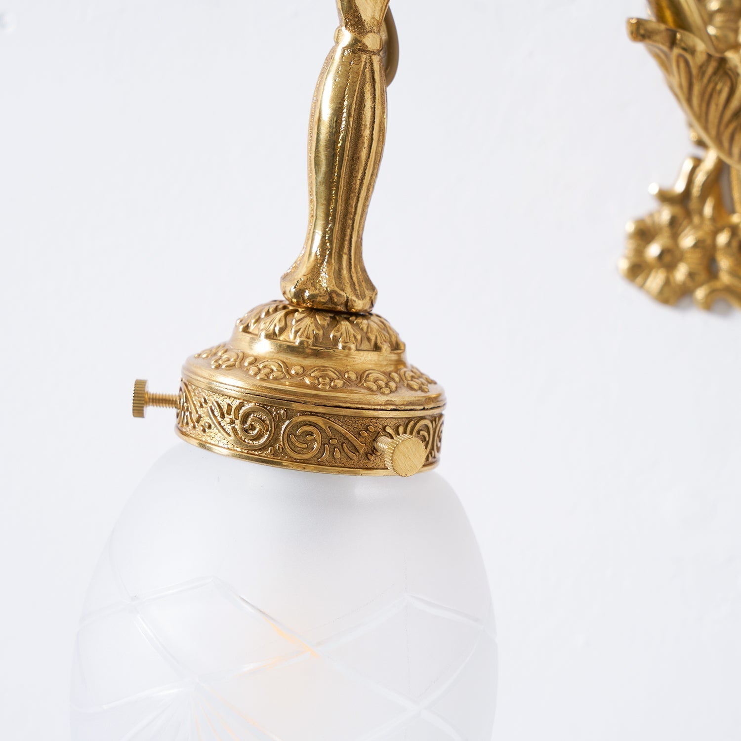 Varessa Classic Wall Lamp