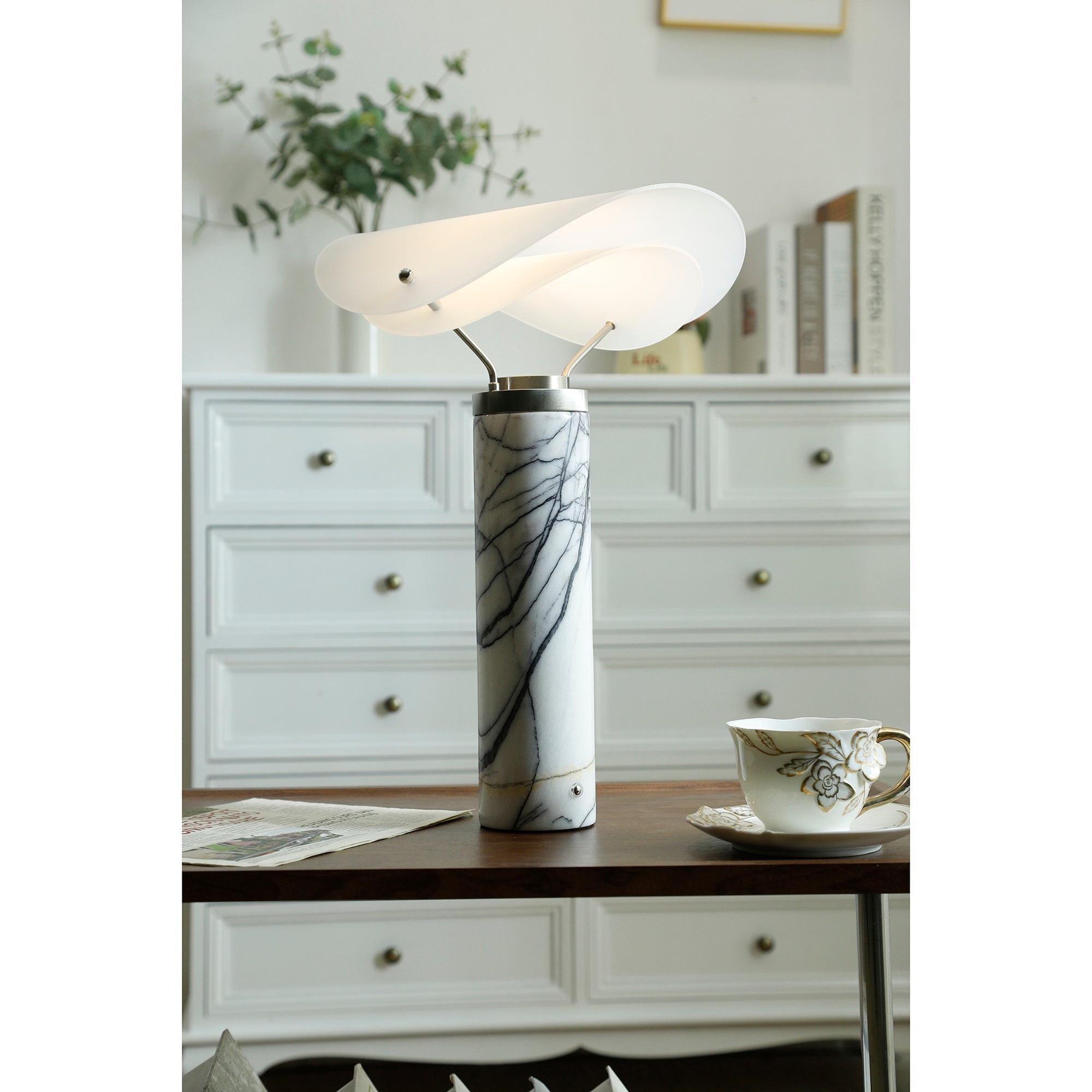 Lioraraine Table Lamp