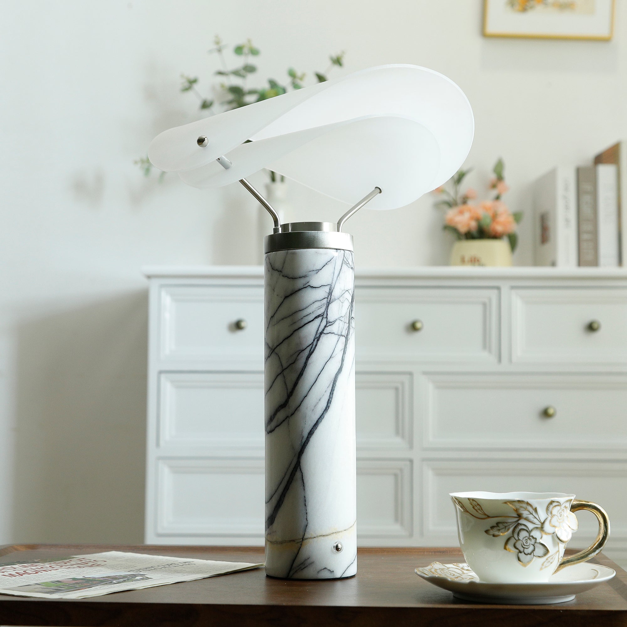 Lioraraine Table Lamp