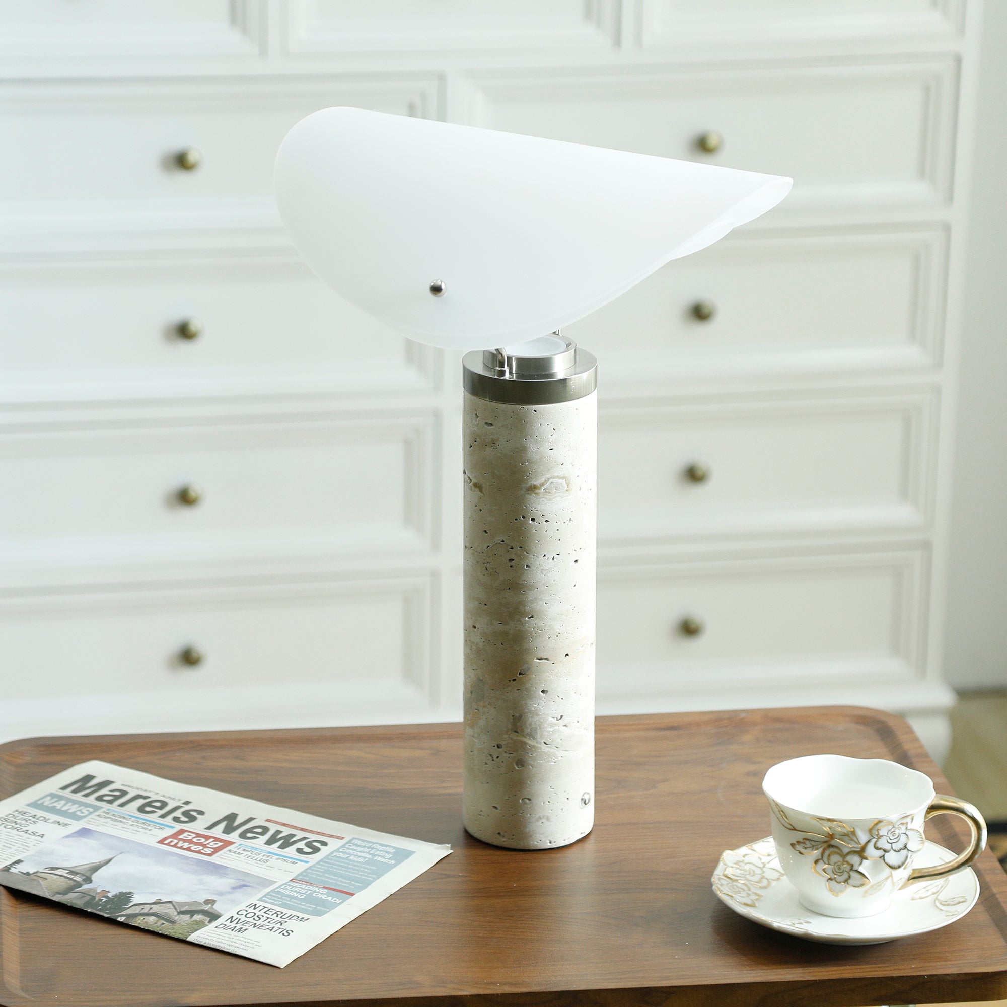 Lioraraine Table Lamp