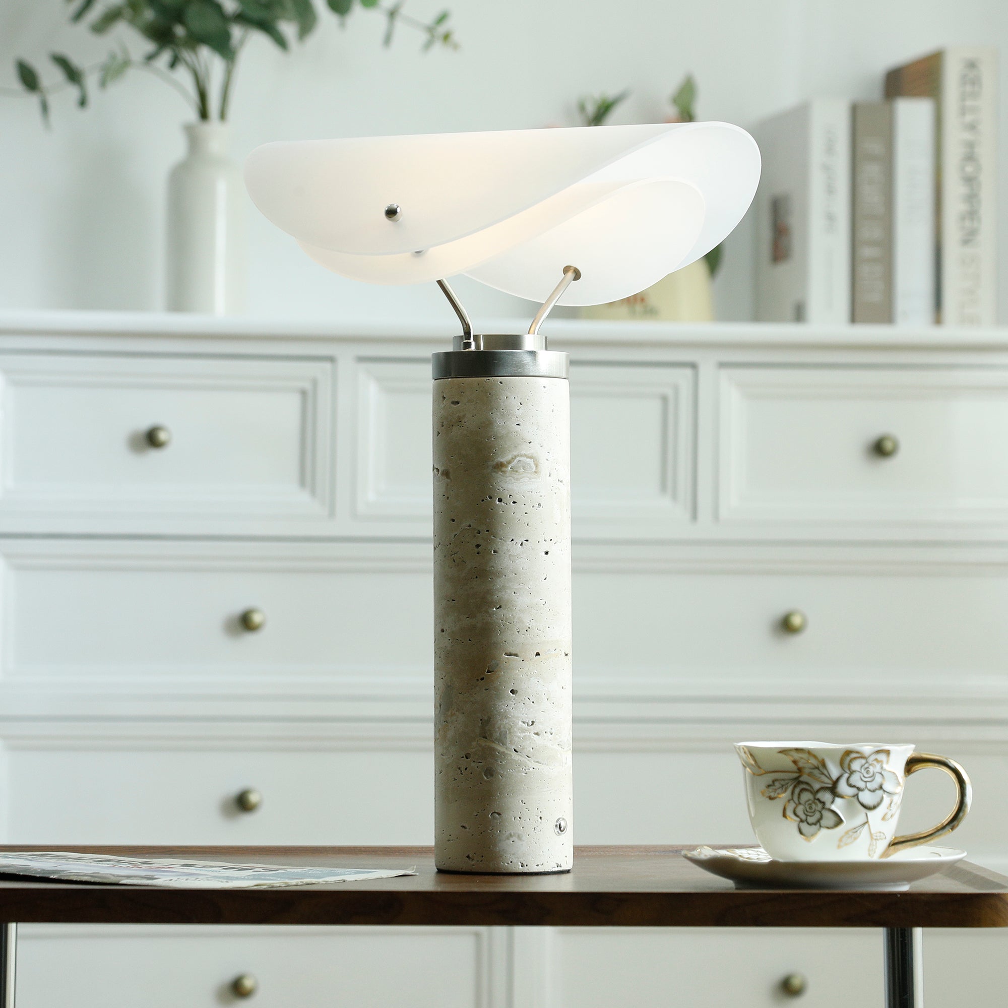 Lioraraine Table Lamp