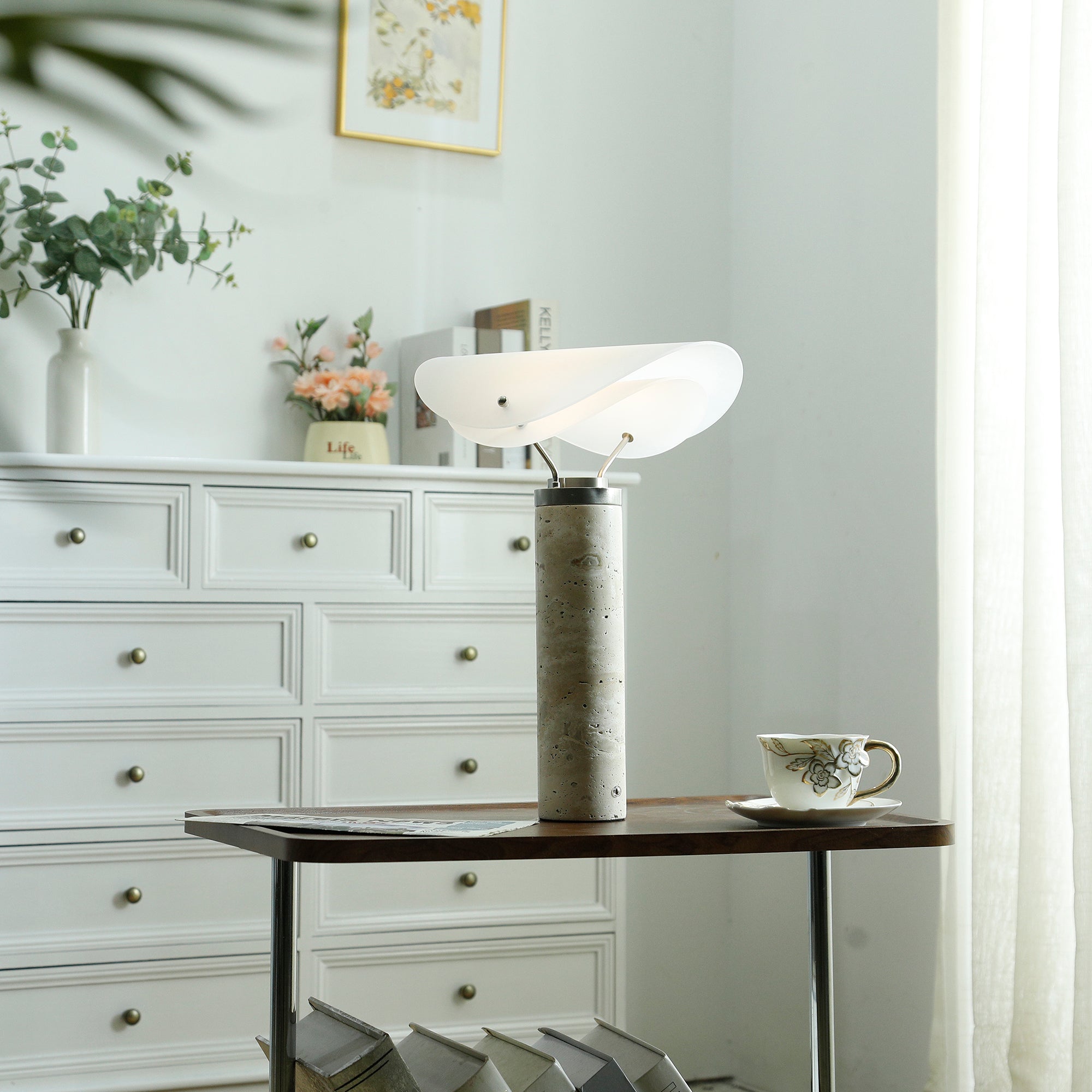 Lioraraine Table Lamp