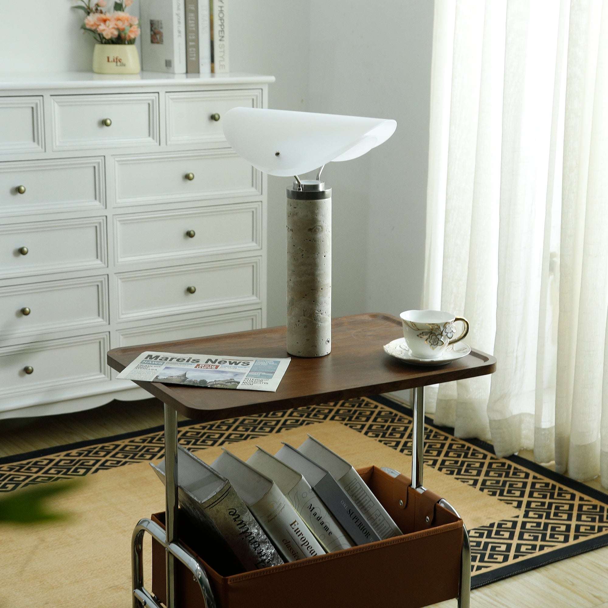 Lioraraine Table Lamp