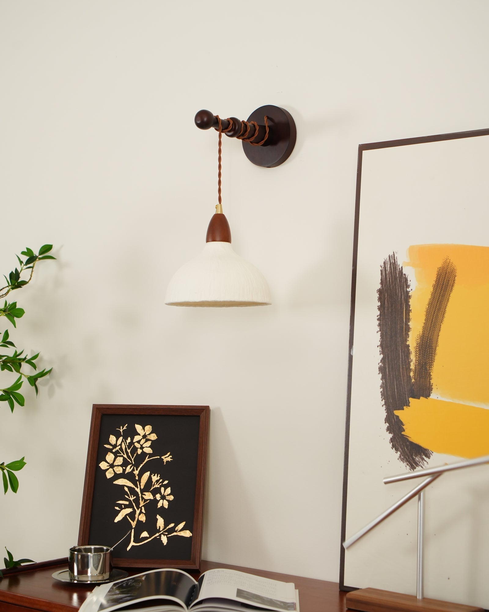 Vitheos Elegance Natural Walnut Wood Wall Lamp