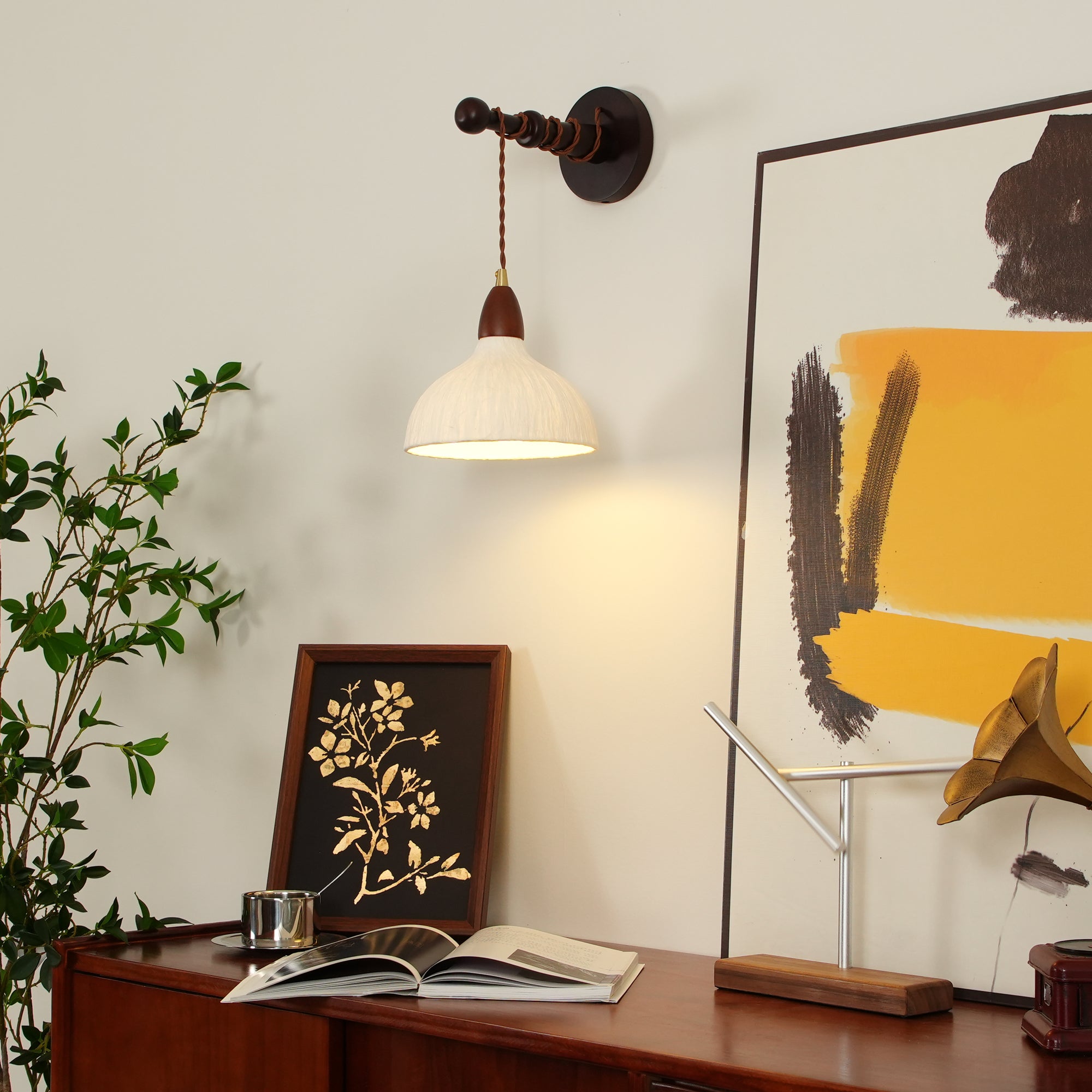 Vitheos Elegance Natural Walnut Wood Wall Lamp