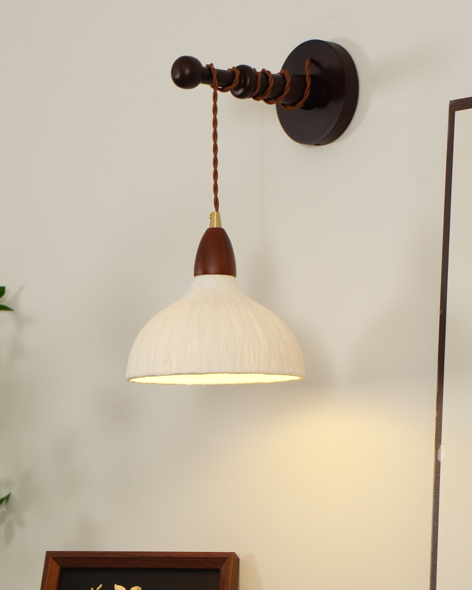 Vitheos Elegance Natural Walnut Wood Wall Lamp
