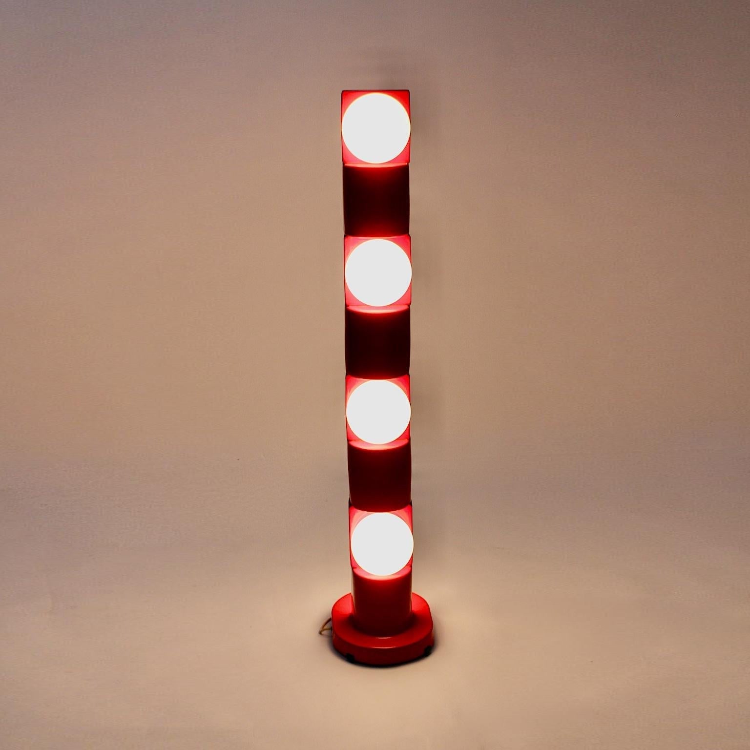 Viraeraine Floor Lamp