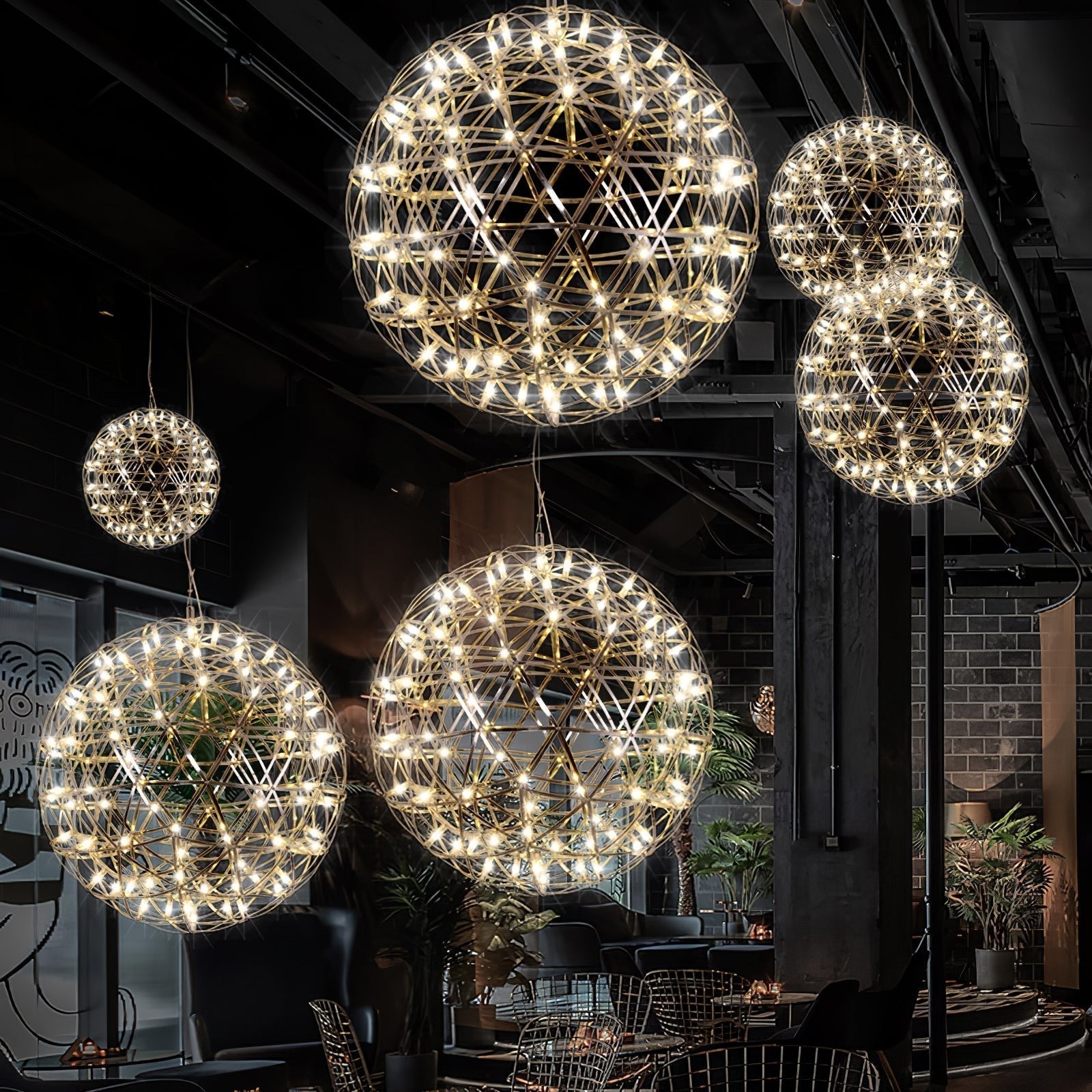 Sylvarin Gold Spark Ball Pendant Light