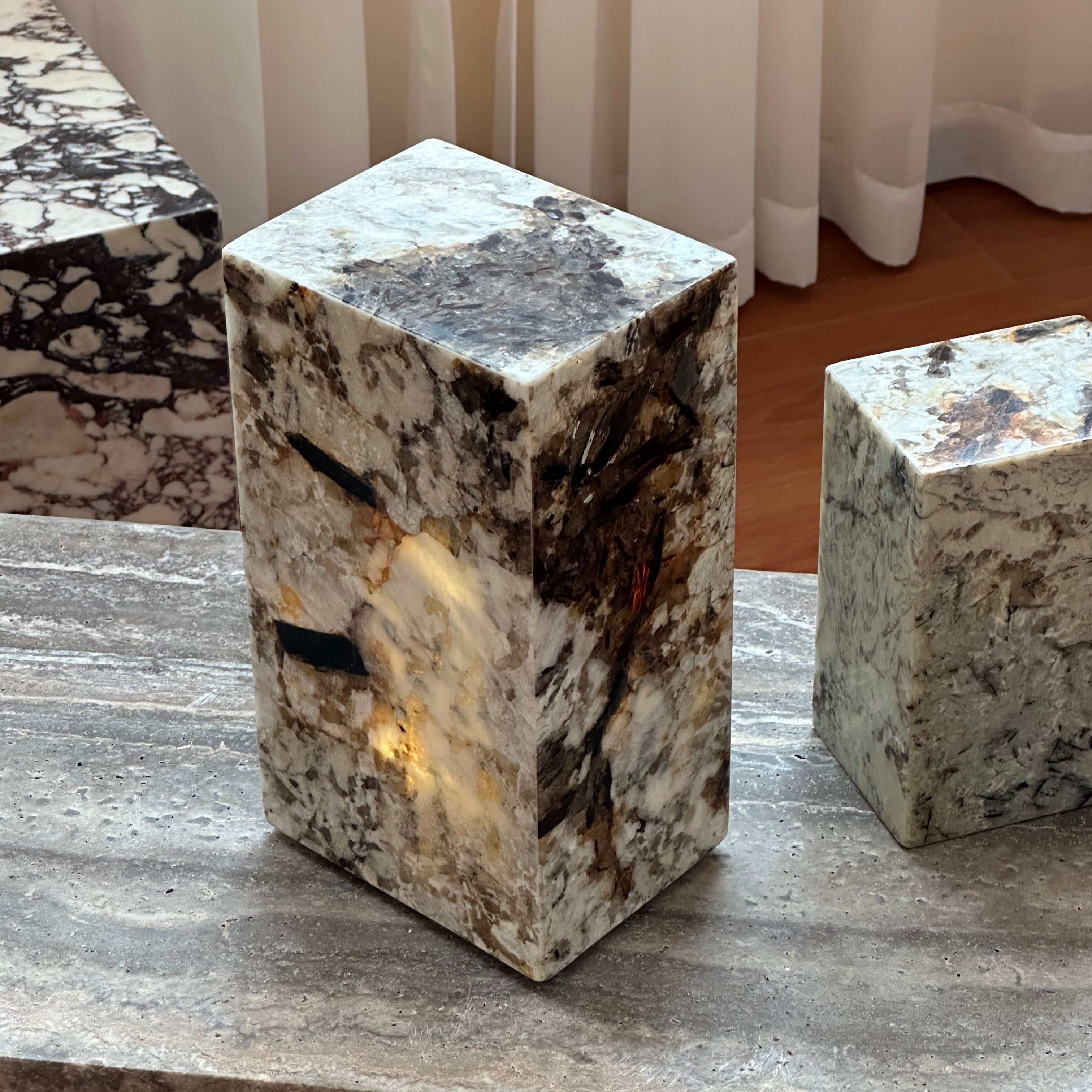 Orelorora Table Lamp