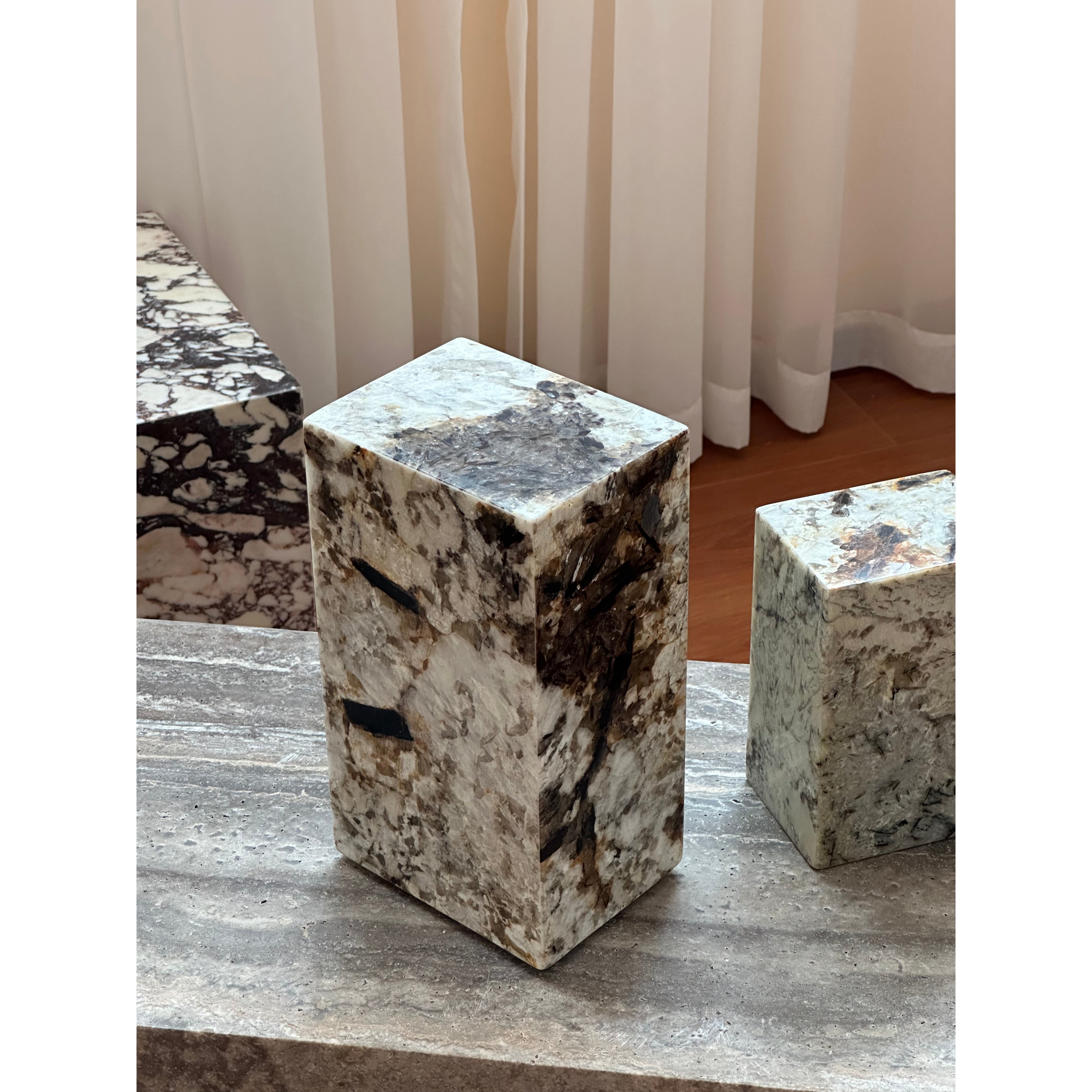Orelorora Table Lamp