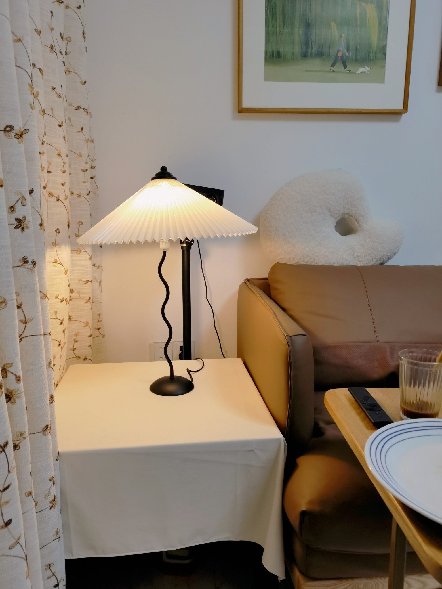 Vioro Fabric Table Lamp